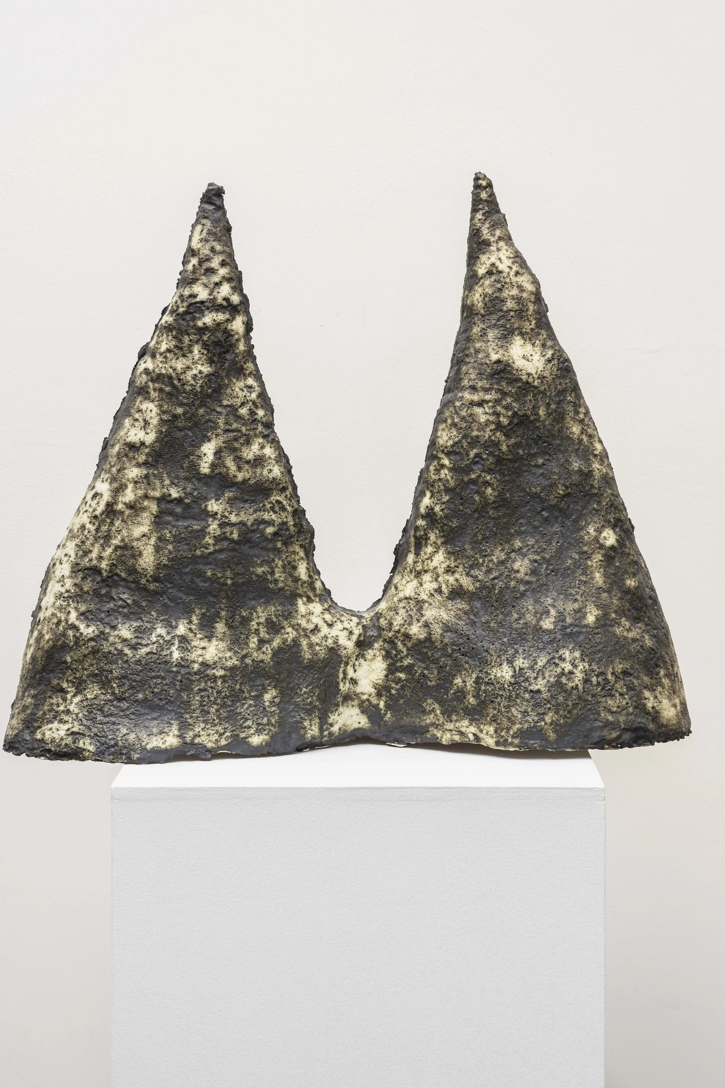  Magic,ceramic, 18 x 21 x 8 inches, 2020.    