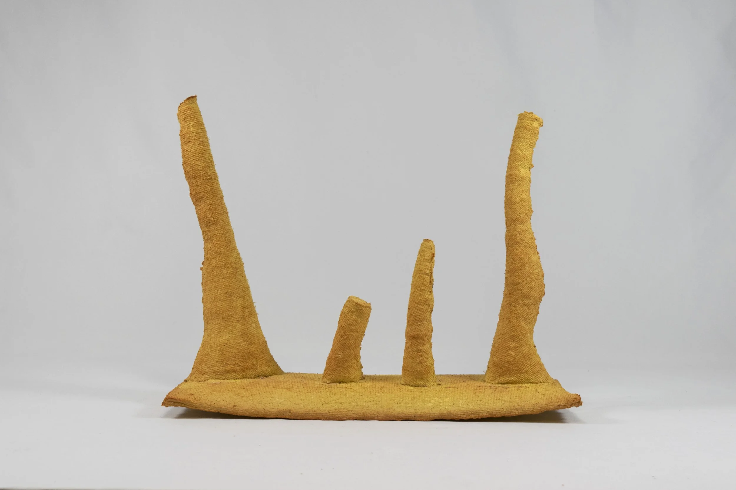  Situacion dorada, paper pulp, 8 x 6 x 4 inches, 2017. 