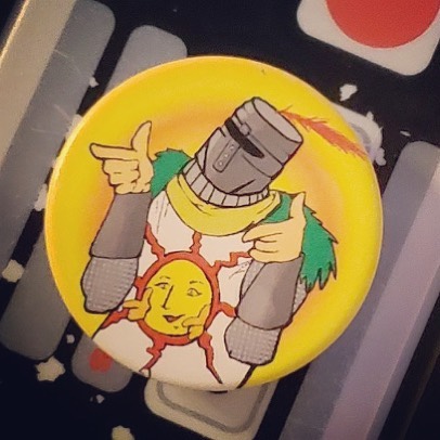 Finally jumped on the pop socket games with a @radrtist original, which just so happens to also be my twitch emote. #solaire #sunsoutgunsout