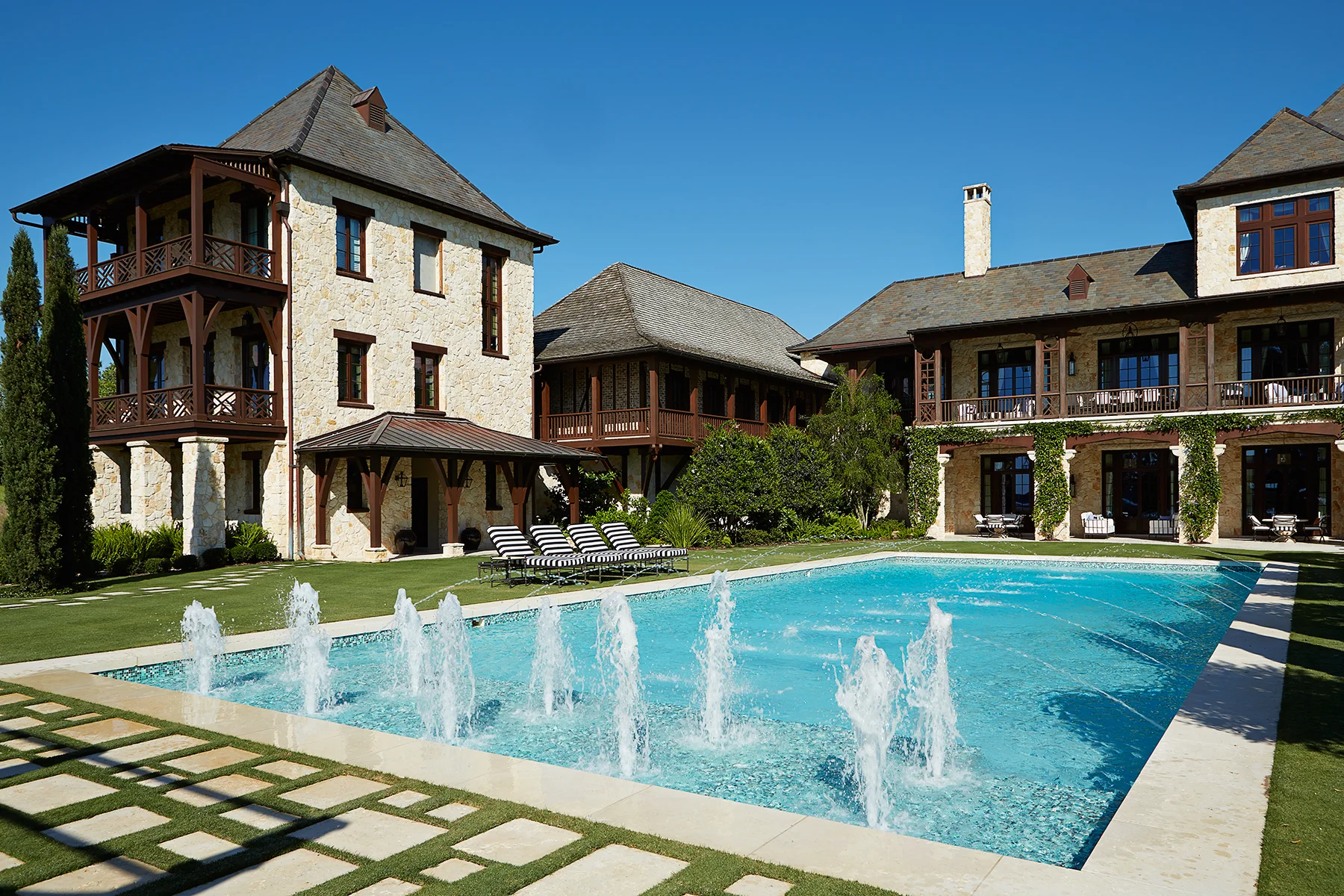 Wallace Home Two 0050 AAA.jpg