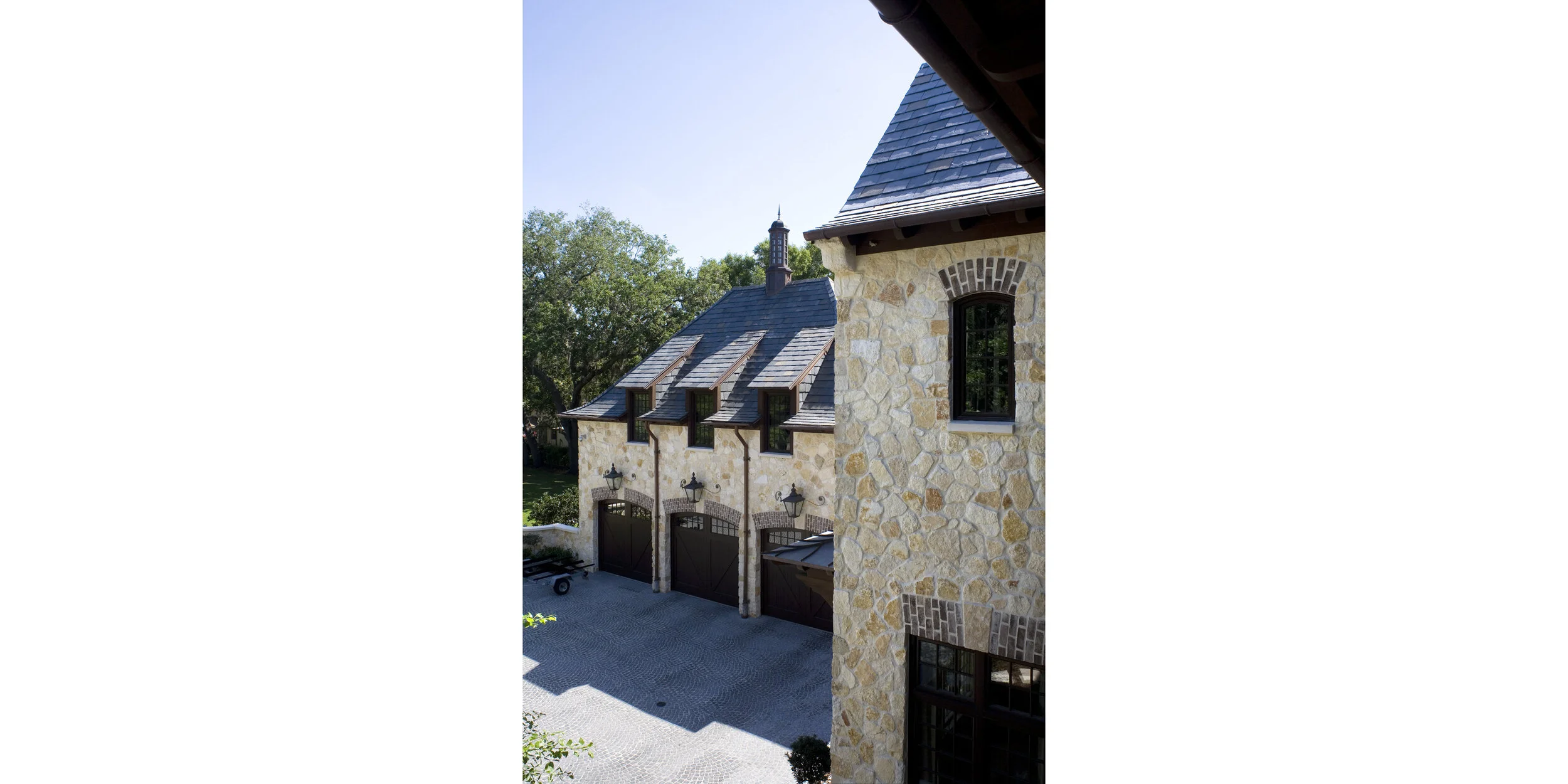 Motor court from 2nd floor.jpg