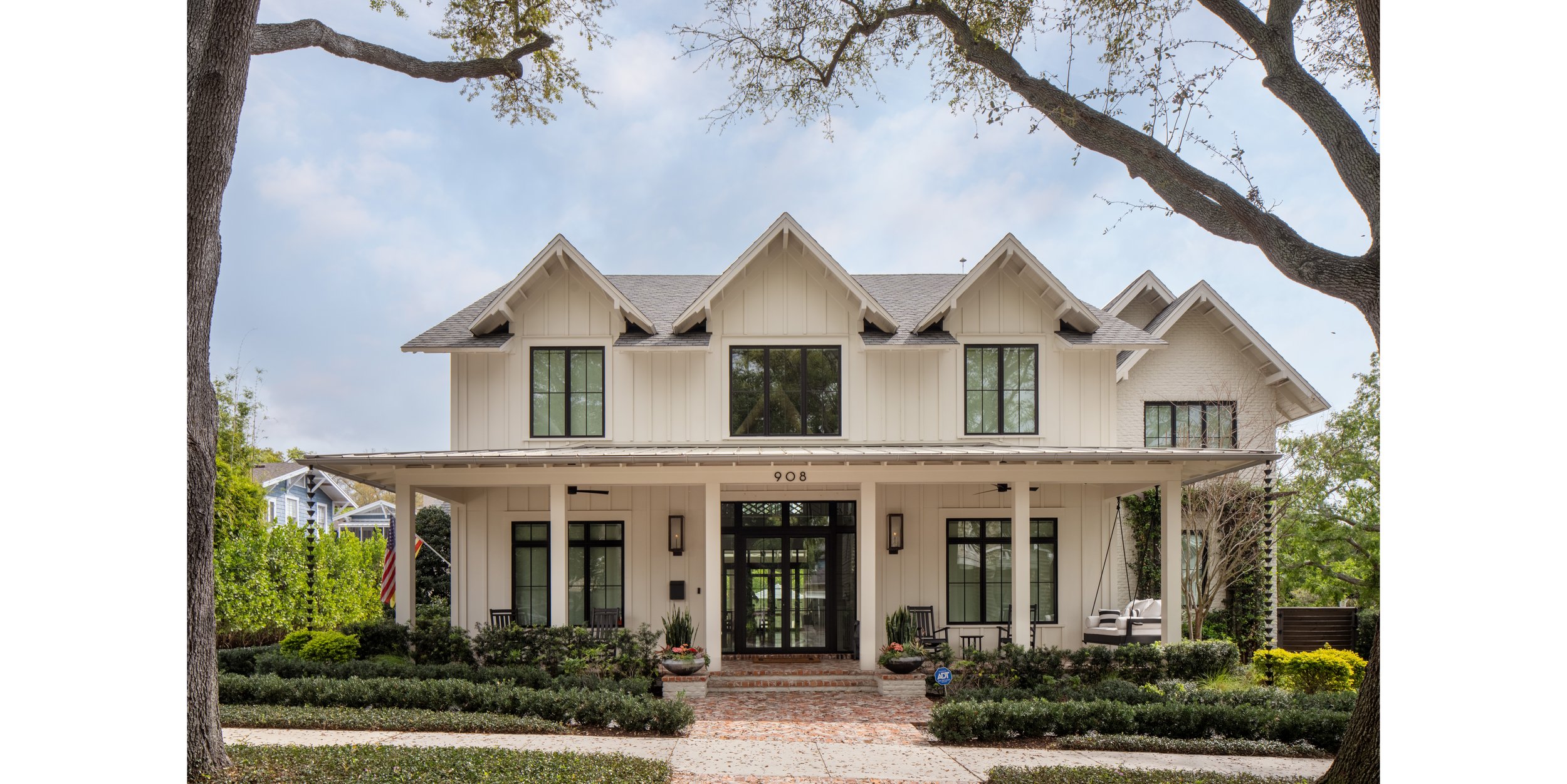 Collier Residence - Exterior - Front One Point Daylight.jpg