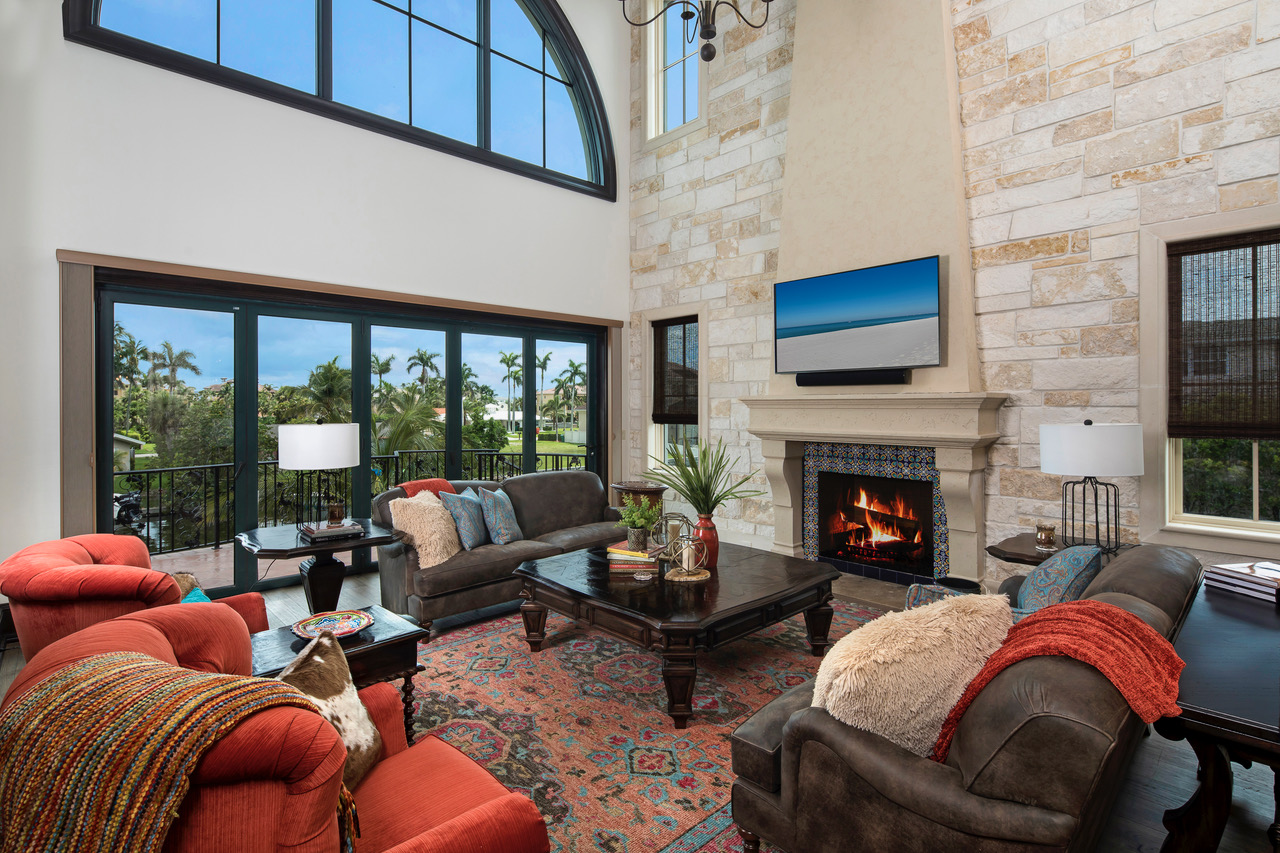 Living Room-1.jpeg