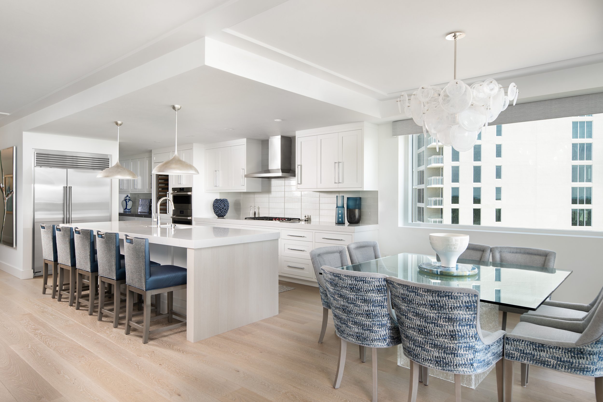 Kalea Bay_Kitchen+DiningRoom01.jpg