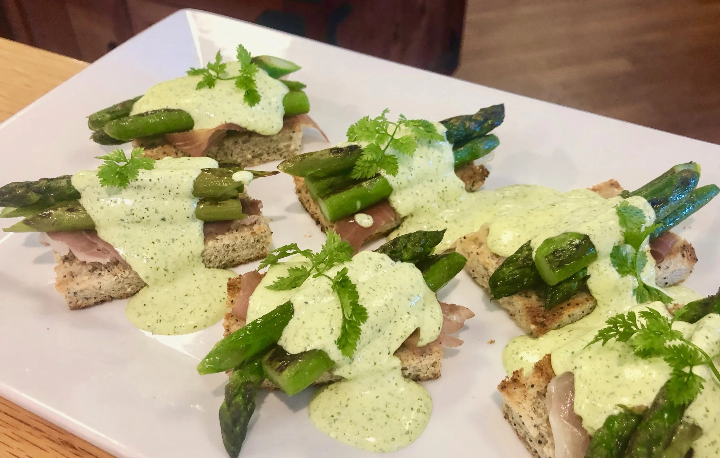 California asparagus and thinly sliced country ham topped with a chervil-laced Béarnaise sauce. Watch the chefs of Swine & Sons makes something sort-of similar as they talk about the science of emulsion during Science of Wine Orlando.