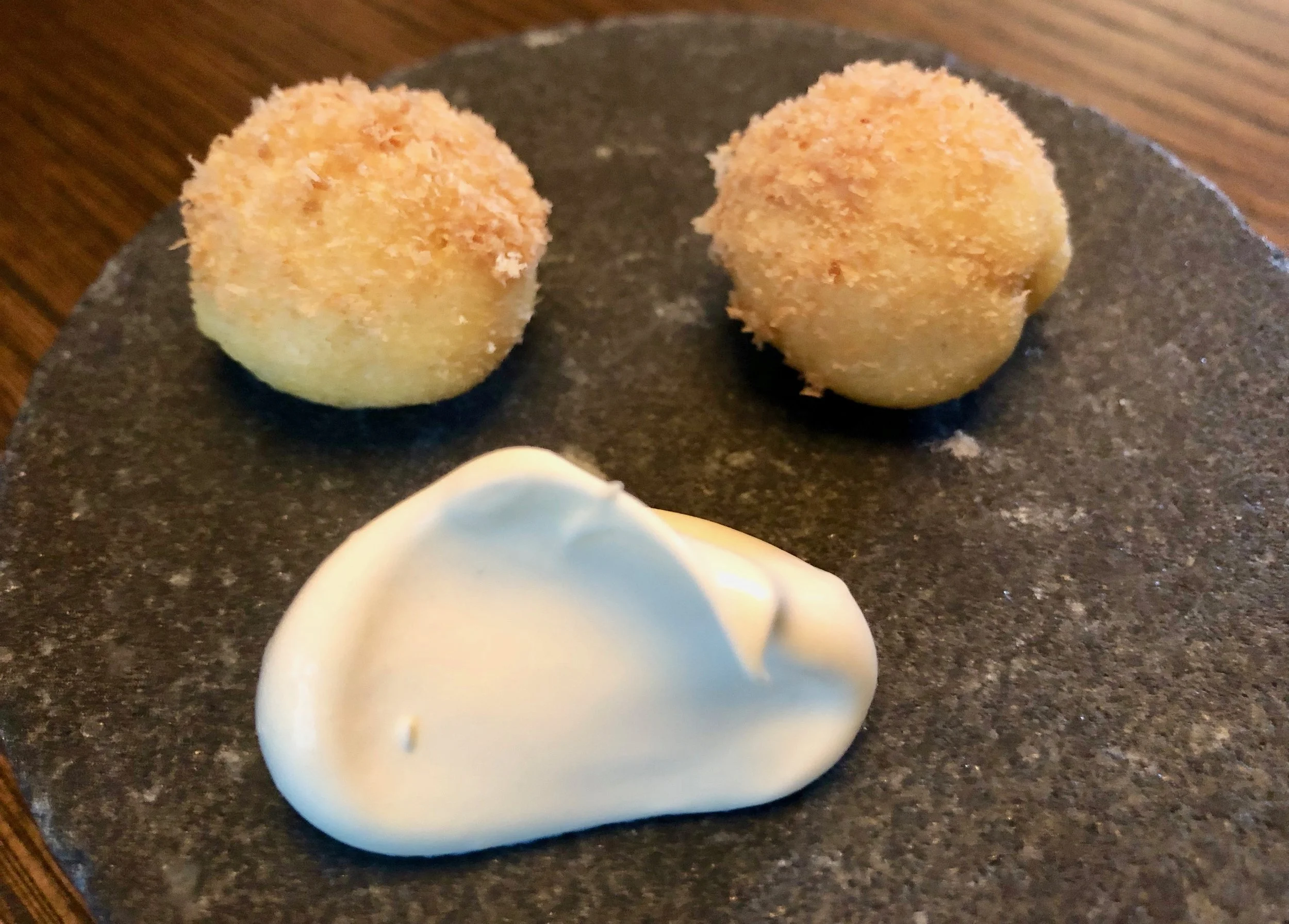 Amuse-bouche 3 – Don’t judge it by its looks. Steamed brioche bun with bottarga (mullet roe) and sour cream. I joked that I wanted to lick up the remaining sour cream. Within seconds, a spoon appeared. I couldn’t waste a drop.