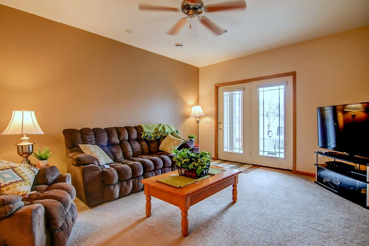 6701 Fairhaven-8.jpg