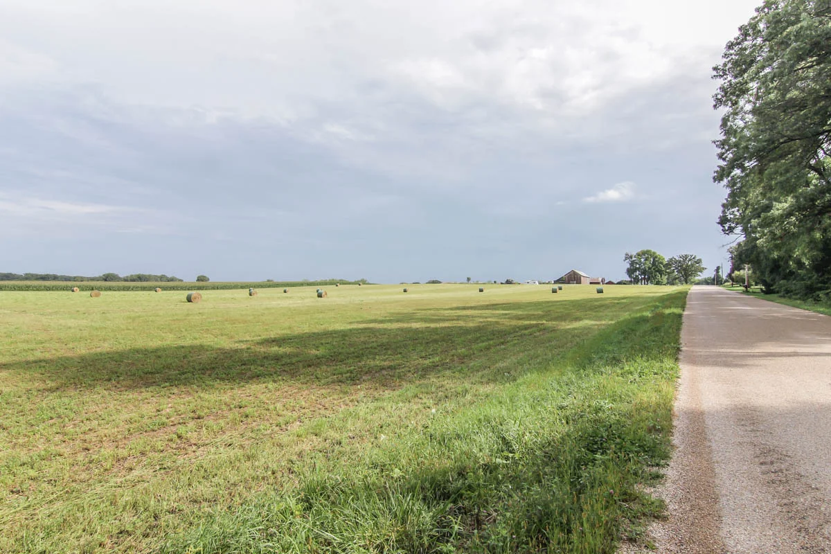 Center-Rd_Vacant_Exterior-14.jpg