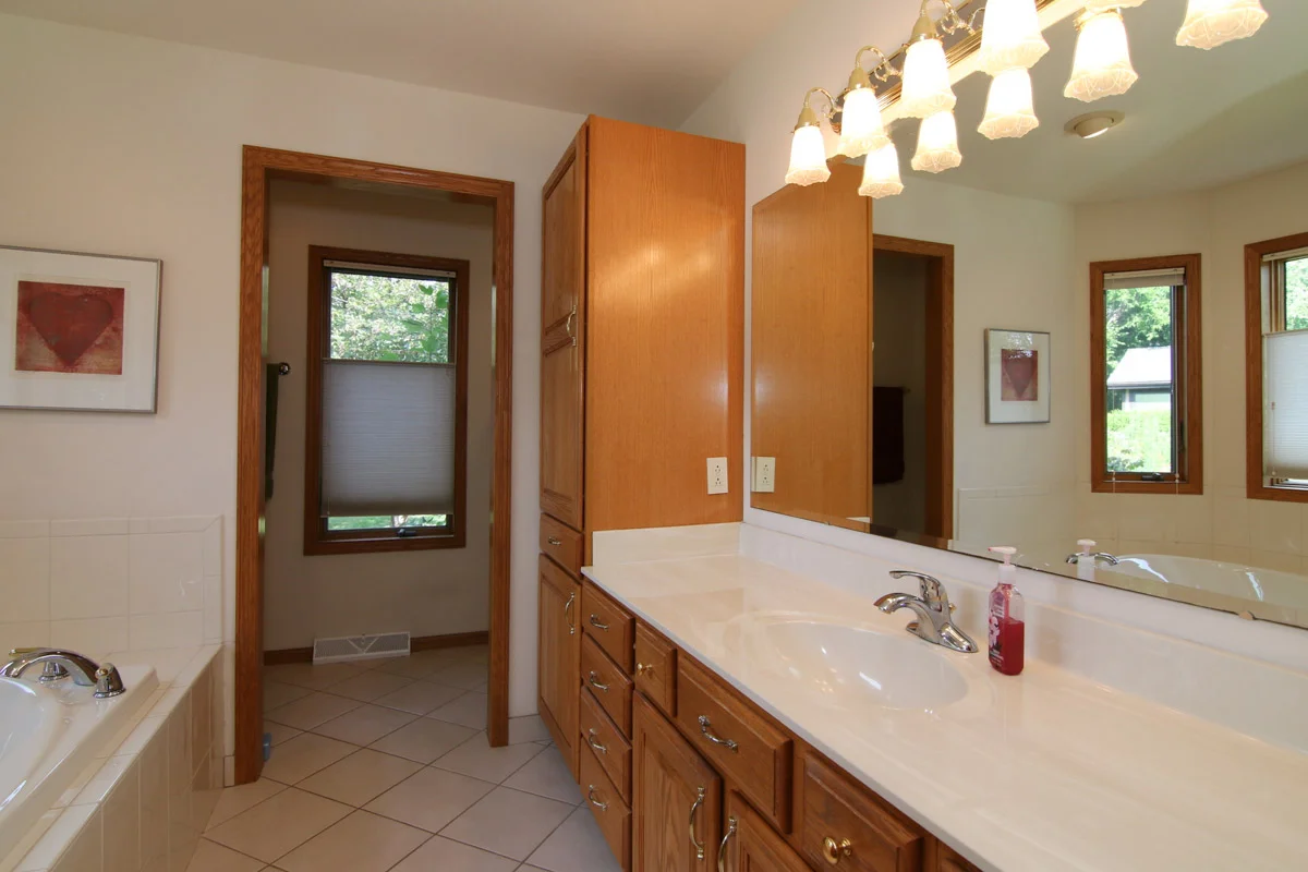 7303 Vista Ct.Middleton-39.jpg