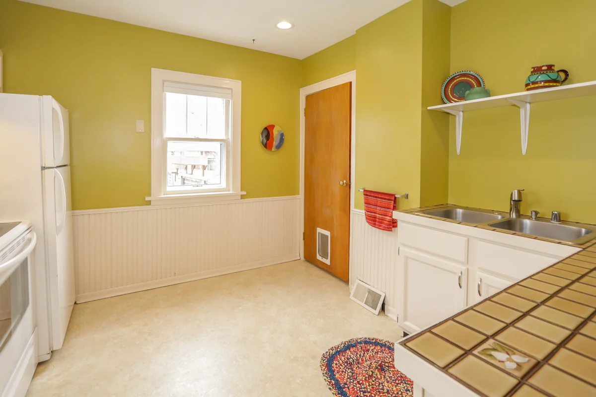 18 S Fair Oaks Ave-17.jpg