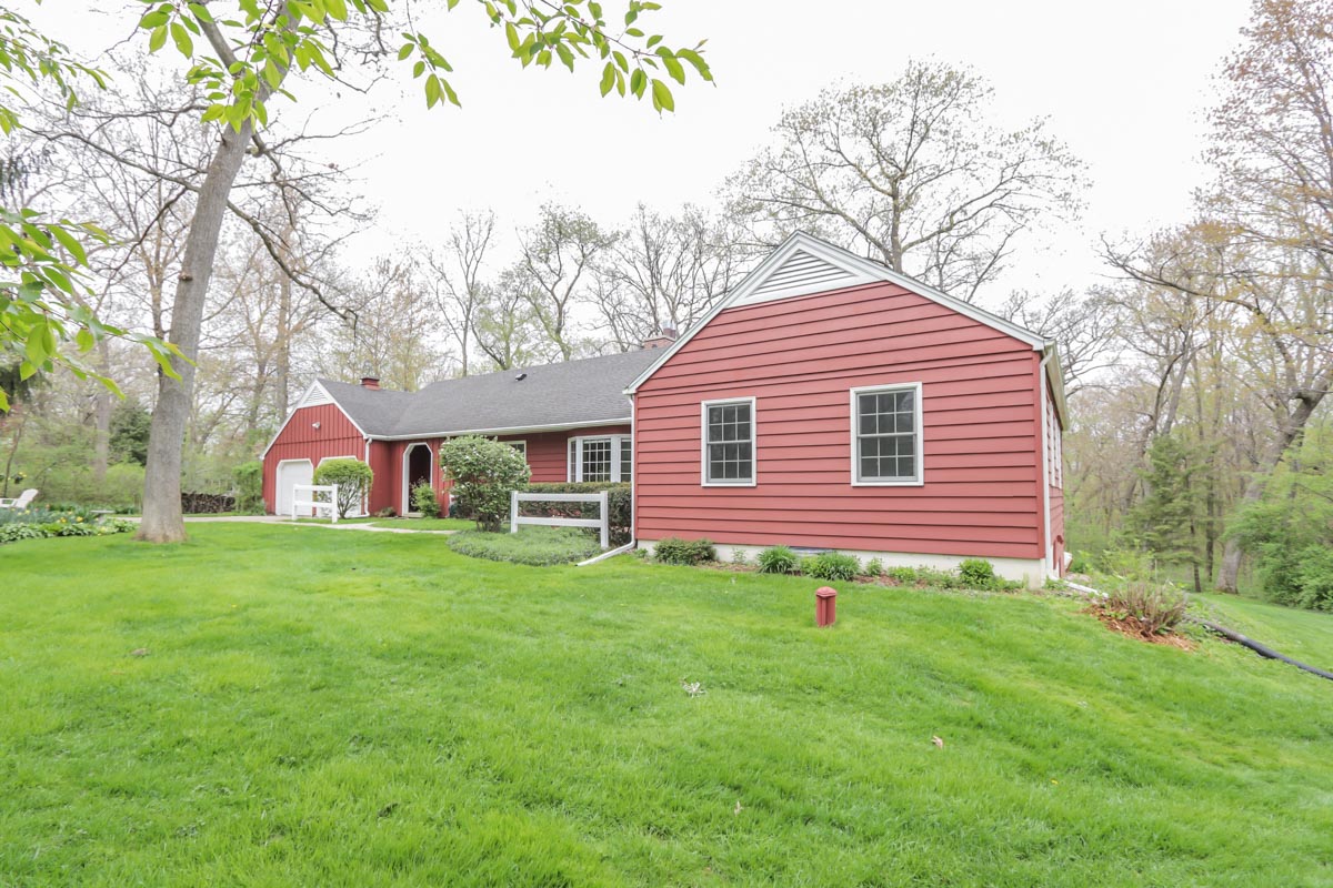 2716 Nadene Rd-7.jpg