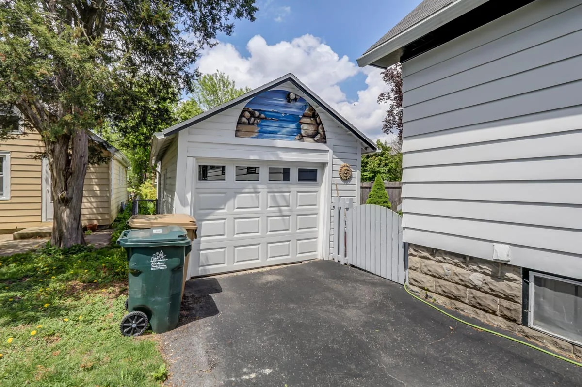 2422 E Mifflin St-42.jpg
