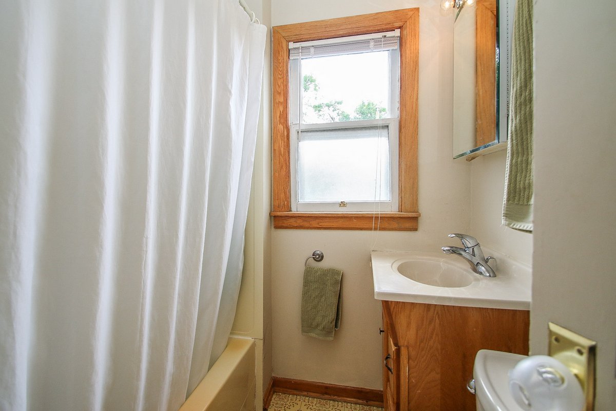 209 N 7th-22.jpg