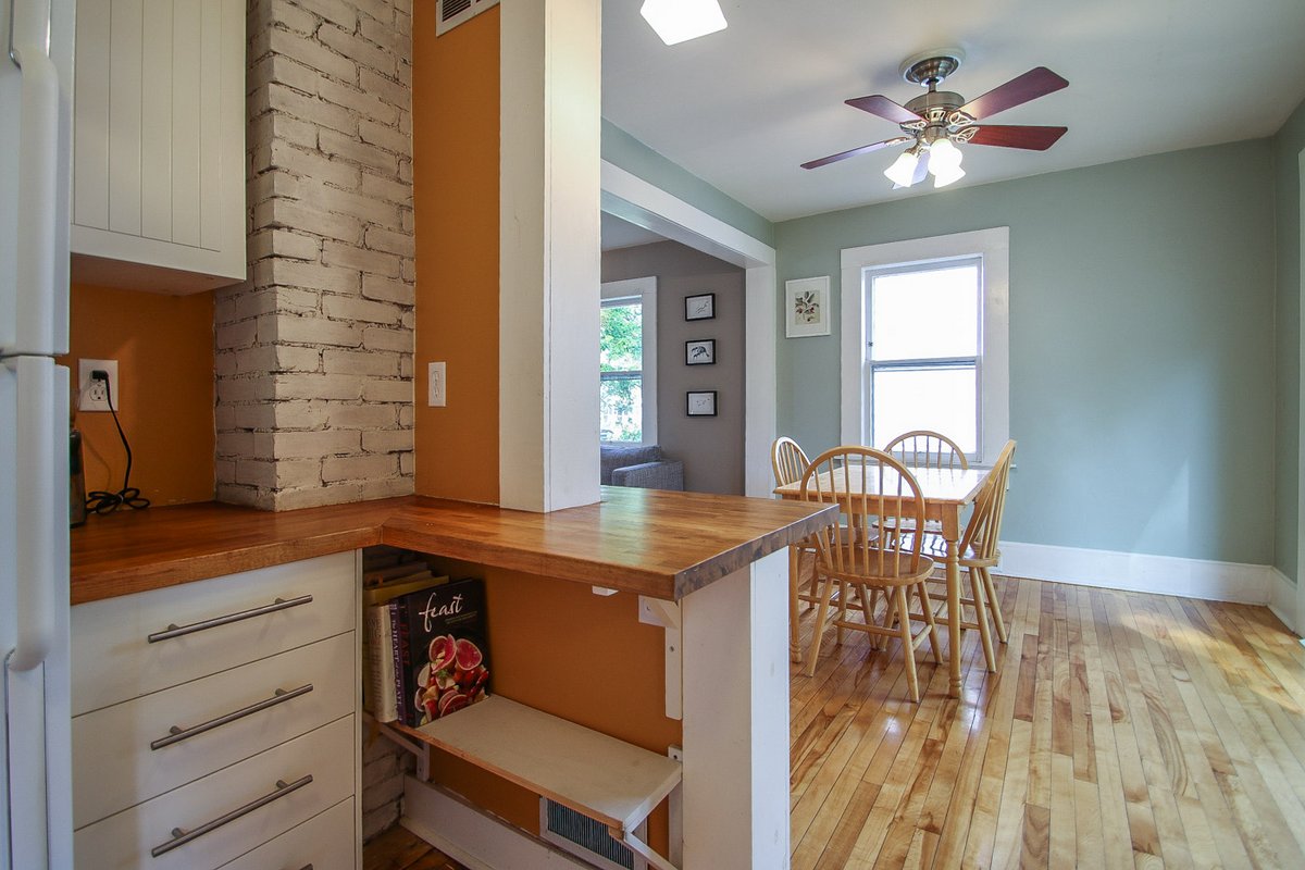 209 N 7th-14.jpg