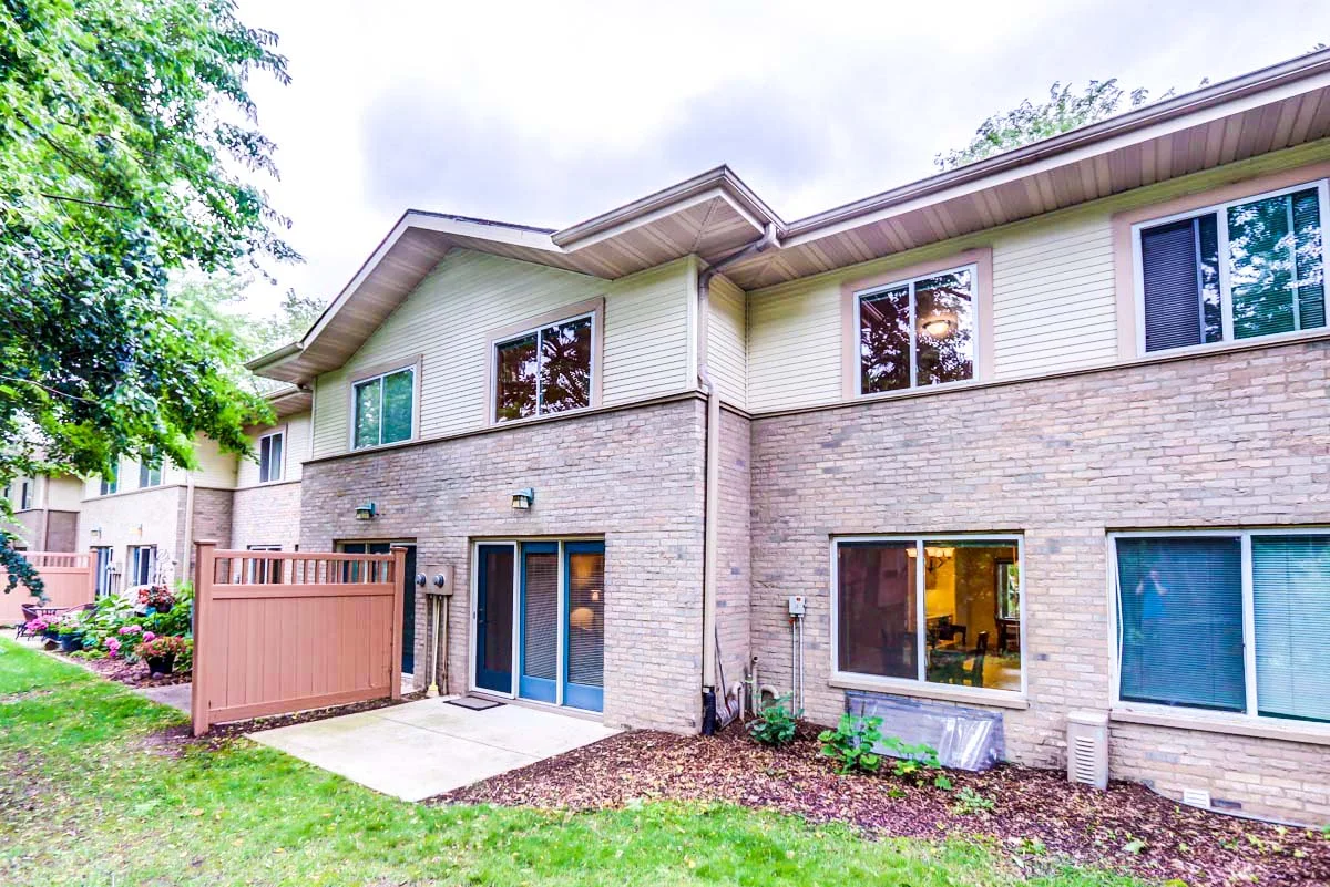 61 Waunona Woods Ct-40 - REVISED.jpg