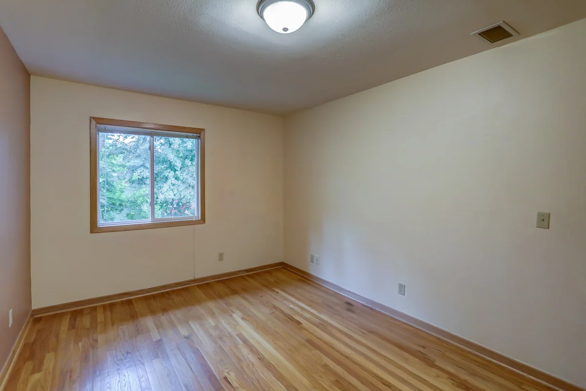 61 Waunona Woods Ct-23.jpg