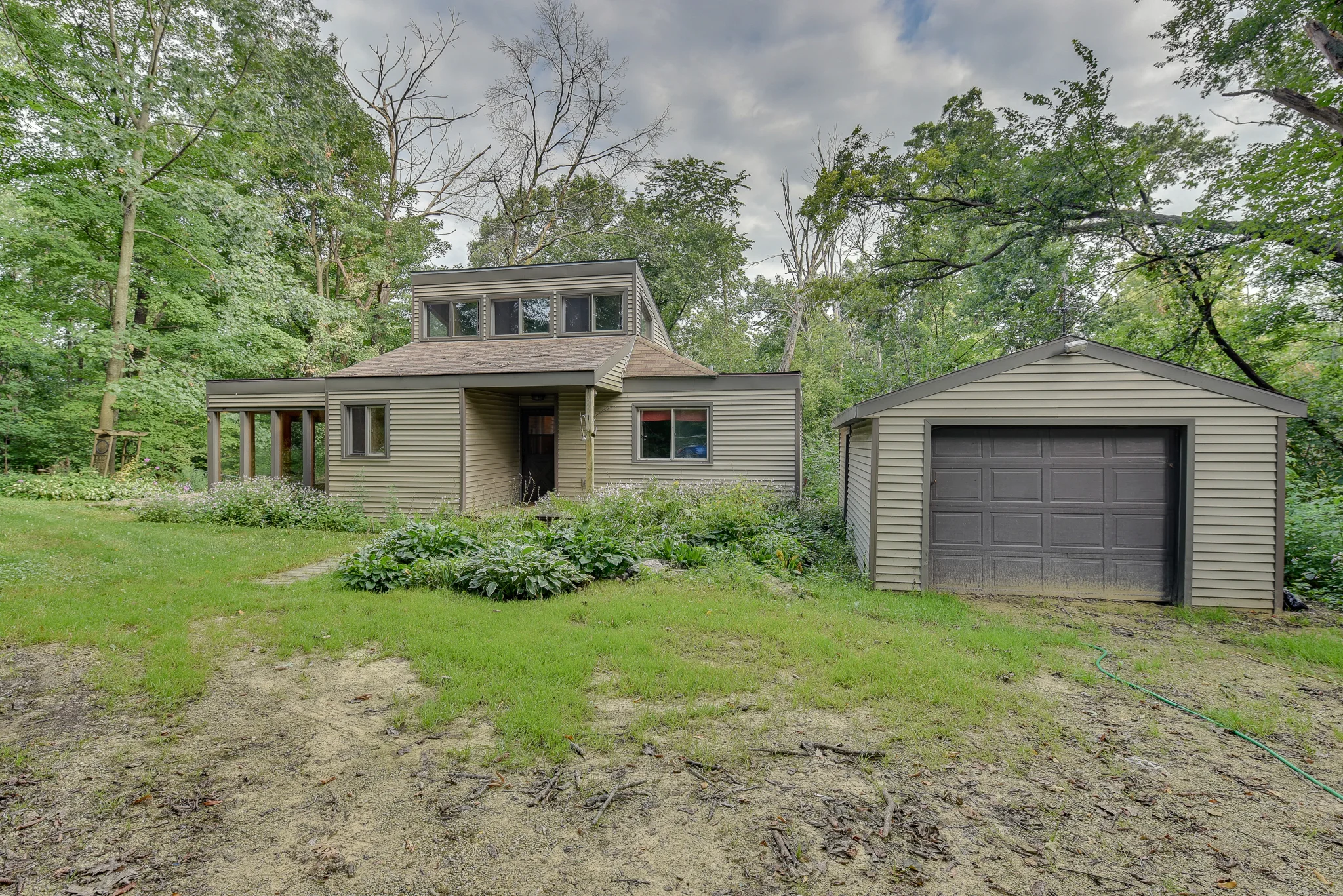 4870 Ridgeview Rd-1.jpg