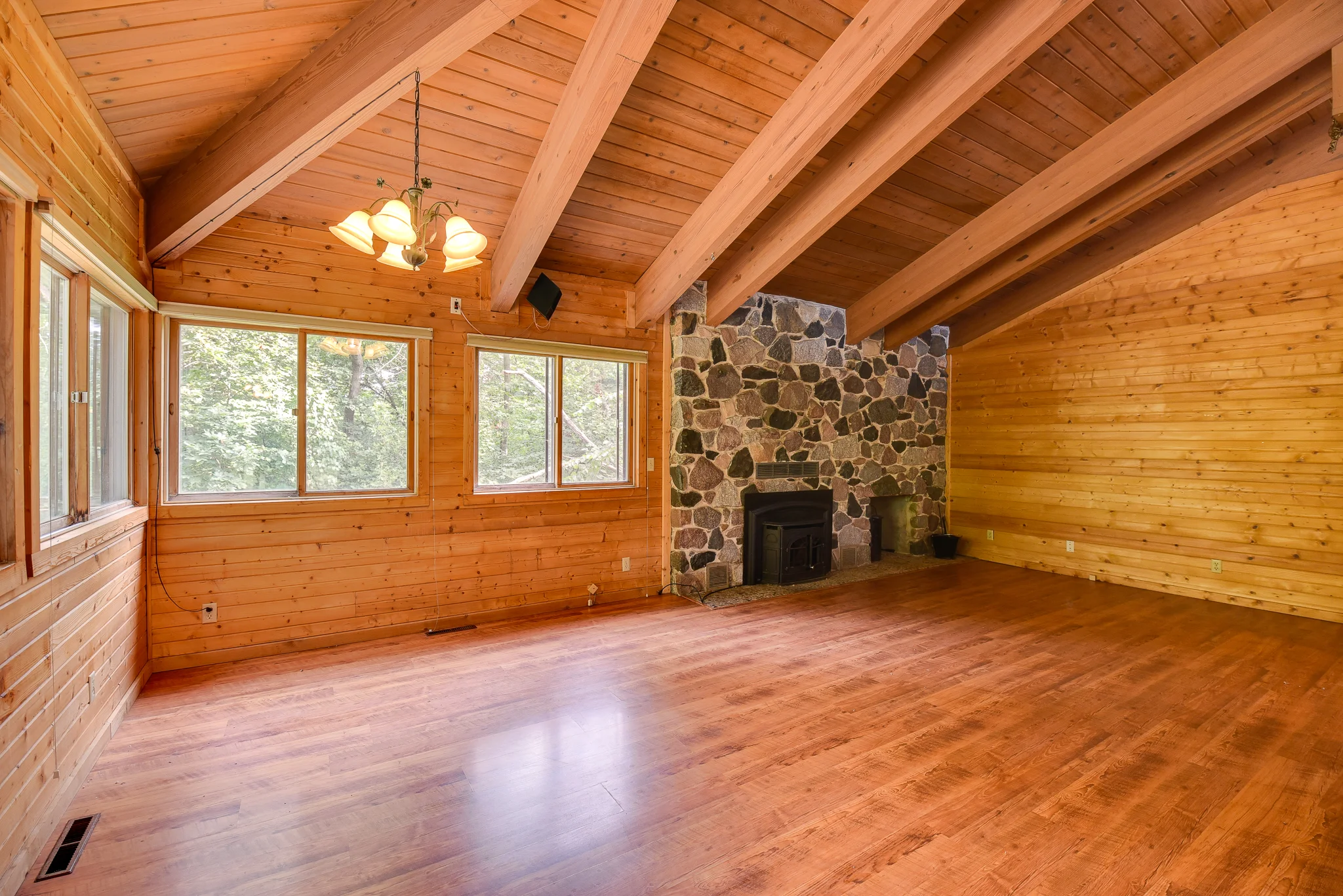 4870 Ridgeview Rd-6.jpg
