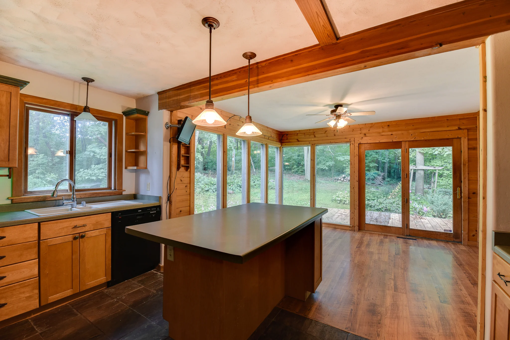 4870 Ridgeview Rd-9.jpg