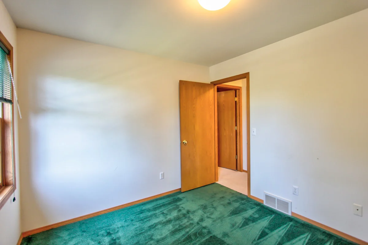 1525 Wayridge Dr-47.jpg