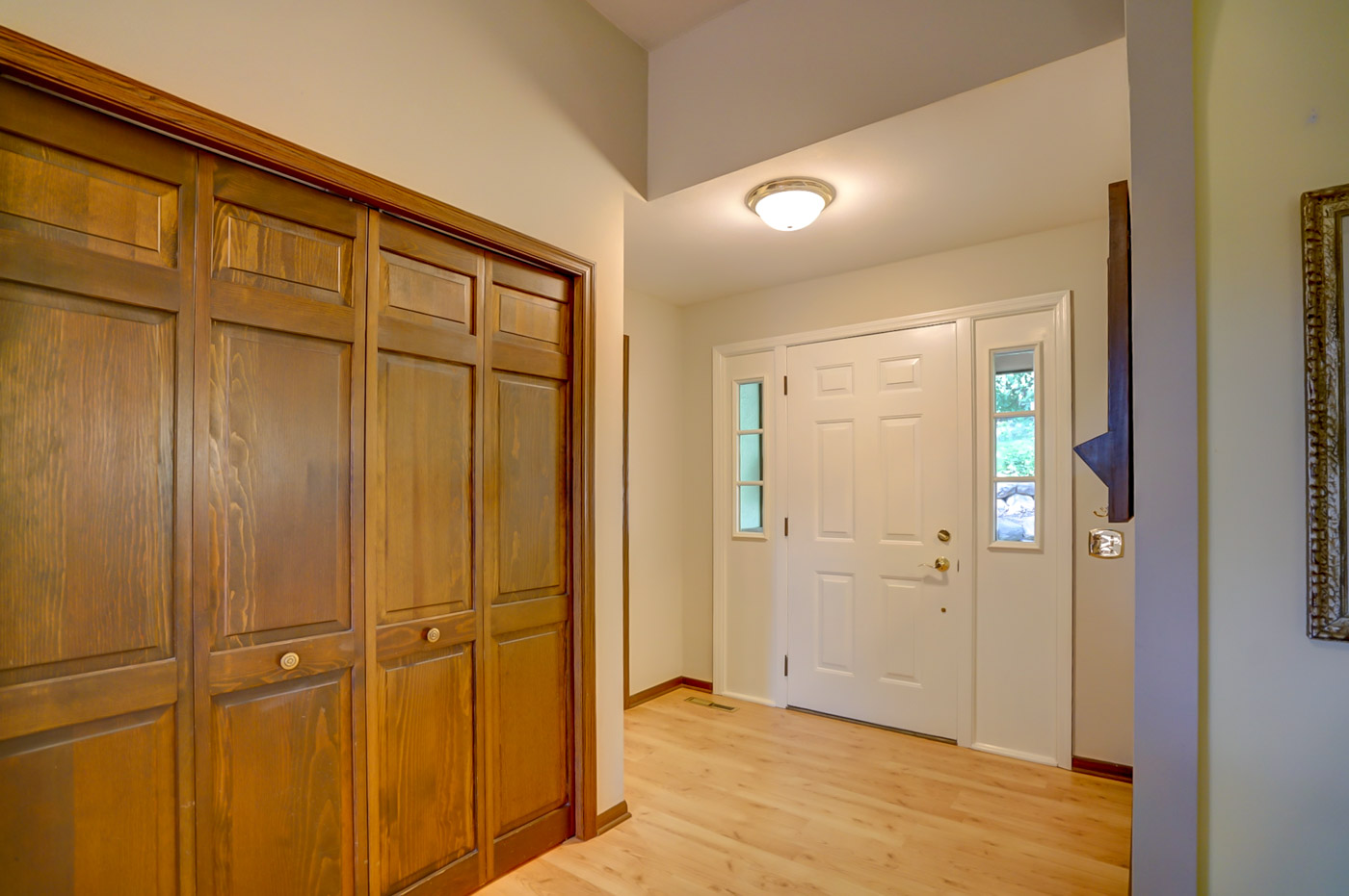 7124 Applewood-1.jpg