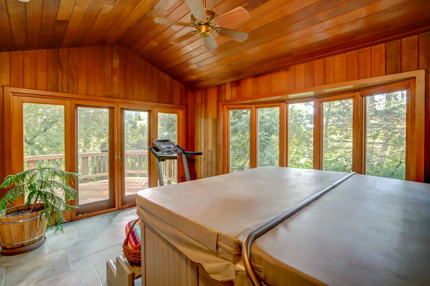 7124 Applewood-20.jpg
