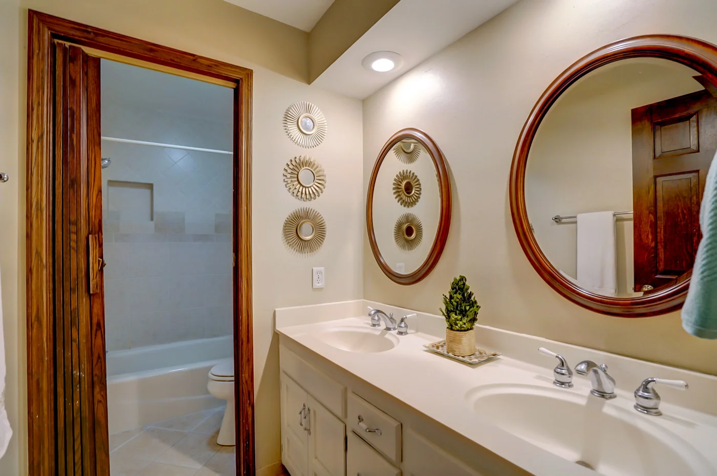 7124 Applewood-36.jpg
