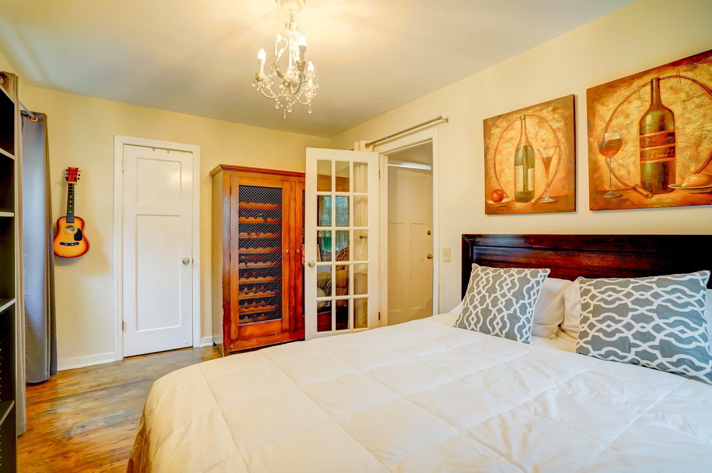 116 E Lakeside.jpg