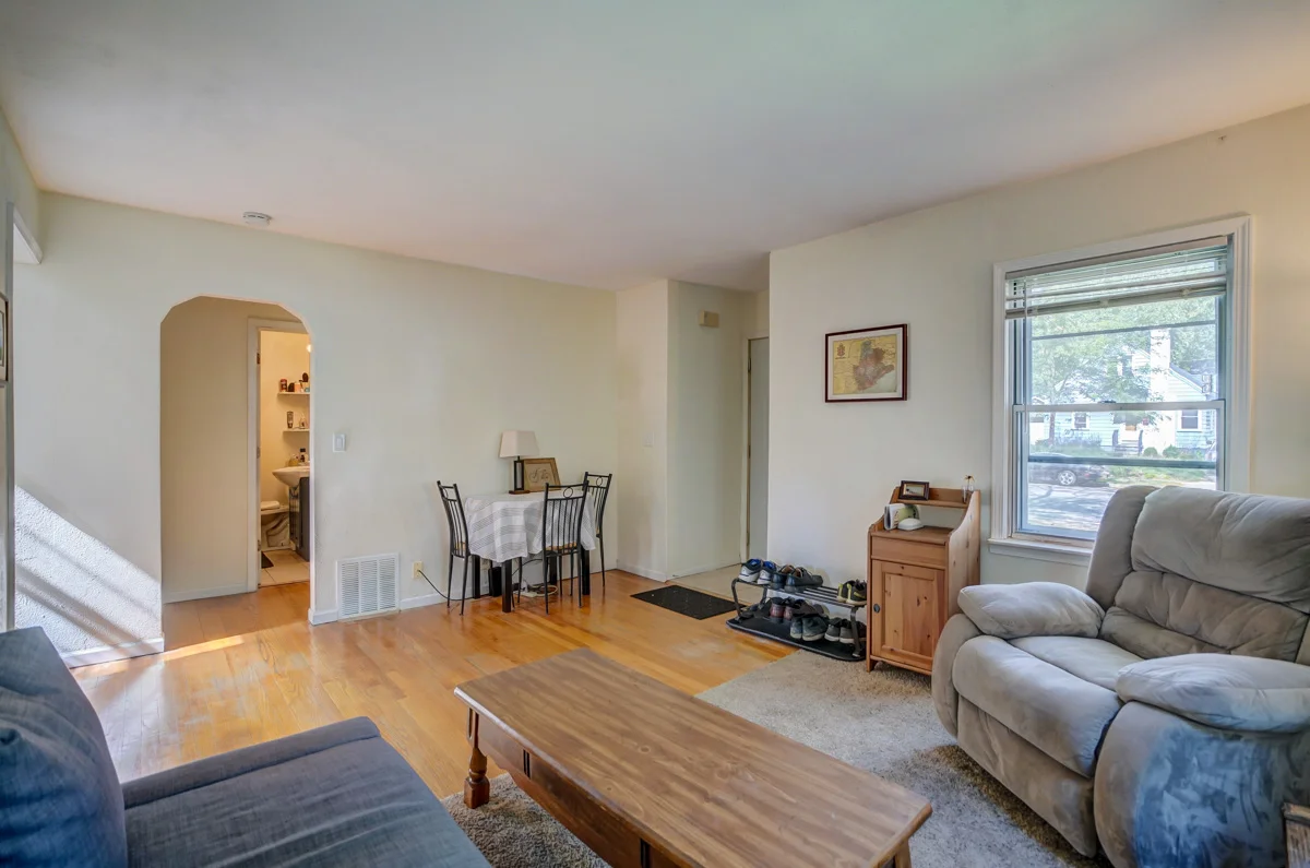 2821 Commercial Ave, Madison-22.jpg