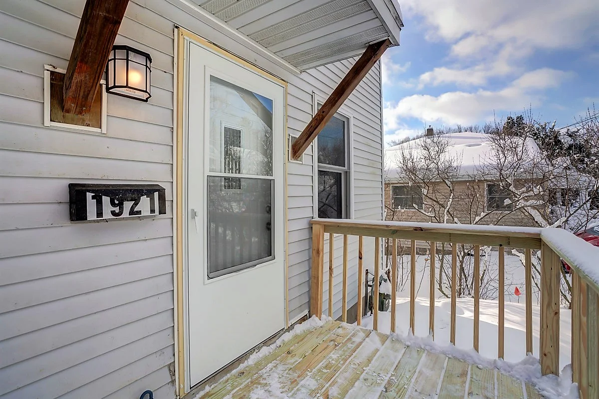 1921 Spohn Ave, Madison-32.jpg