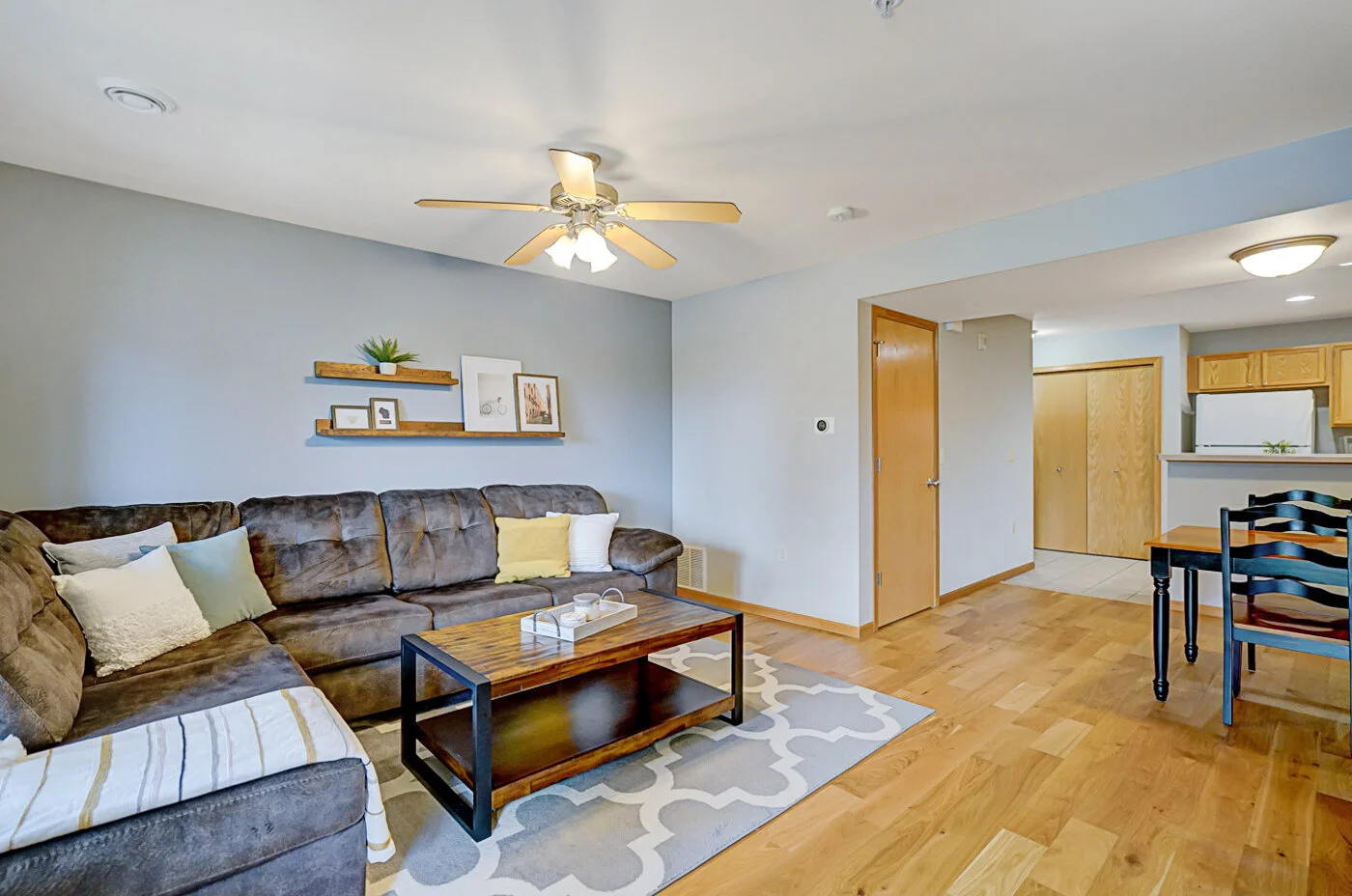 6720 Fairhaven-3.jpg
