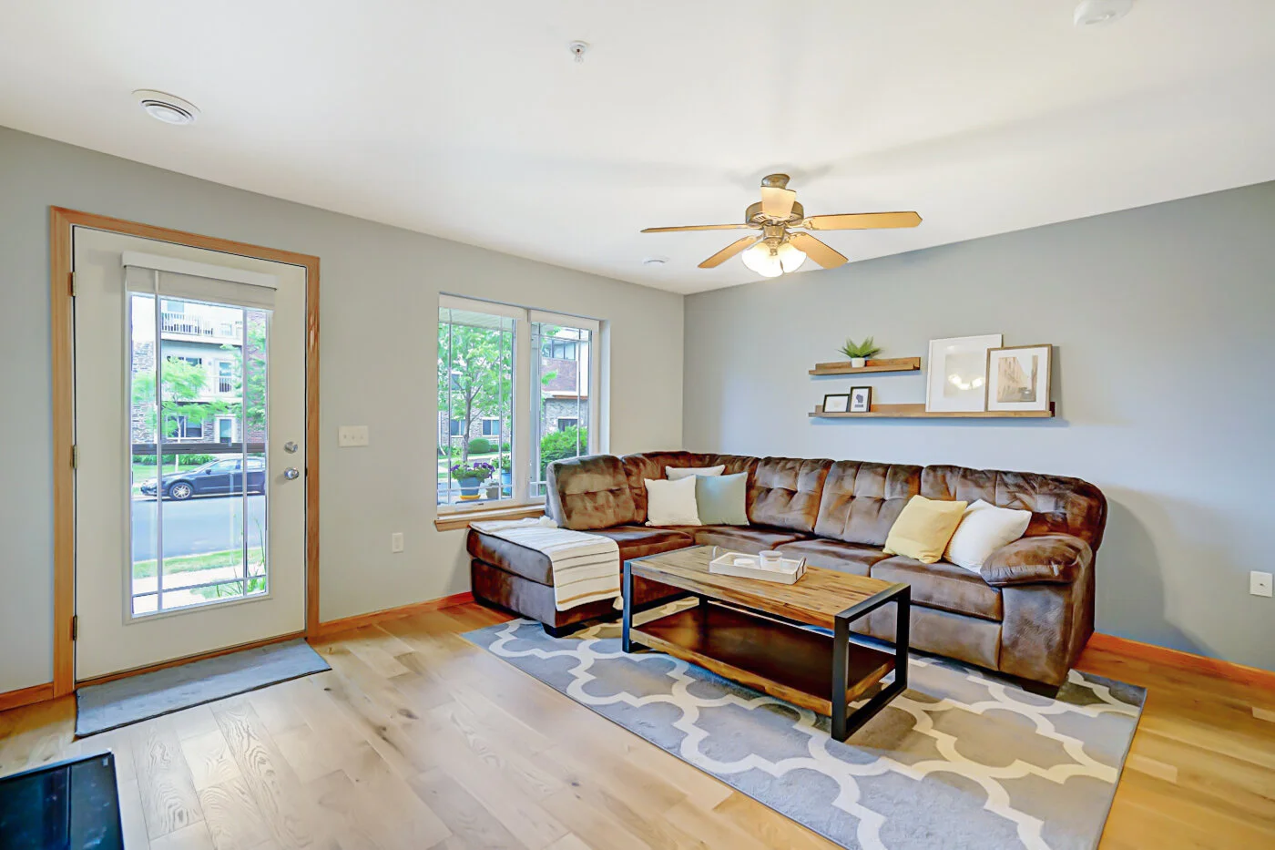 6720 Fairhaven-7.jpg