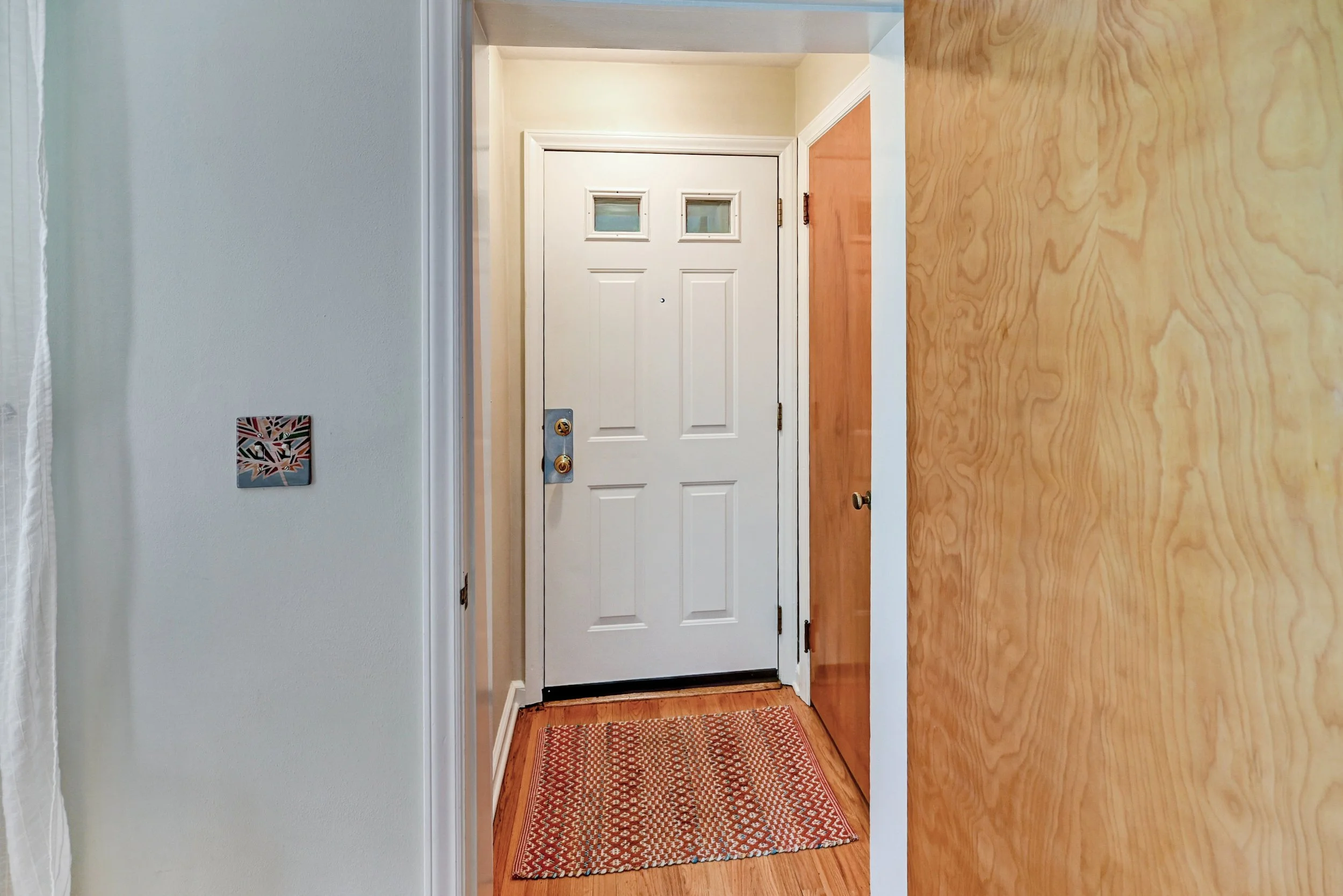 29-2538 Commercial Ave-1.jpg
