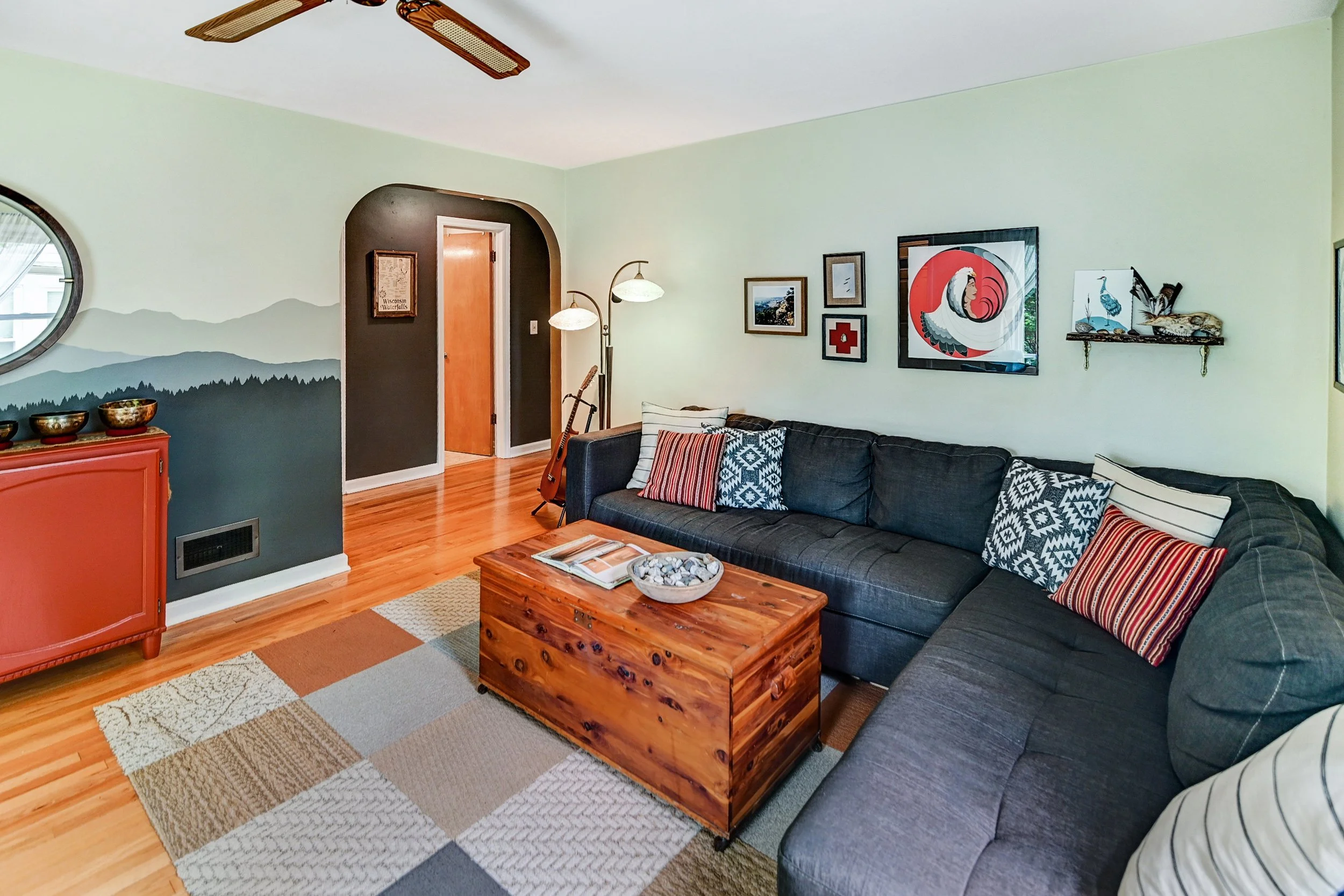 34-2538 Commercial Ave-6.jpg