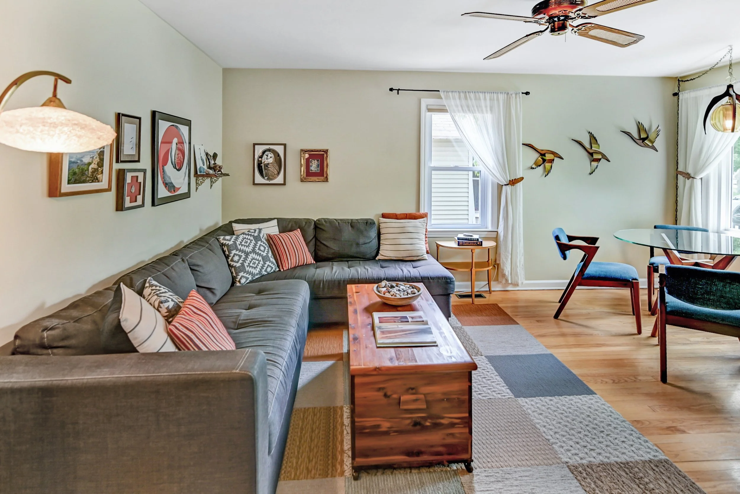 37-2538 Commercial Ave-9.jpg