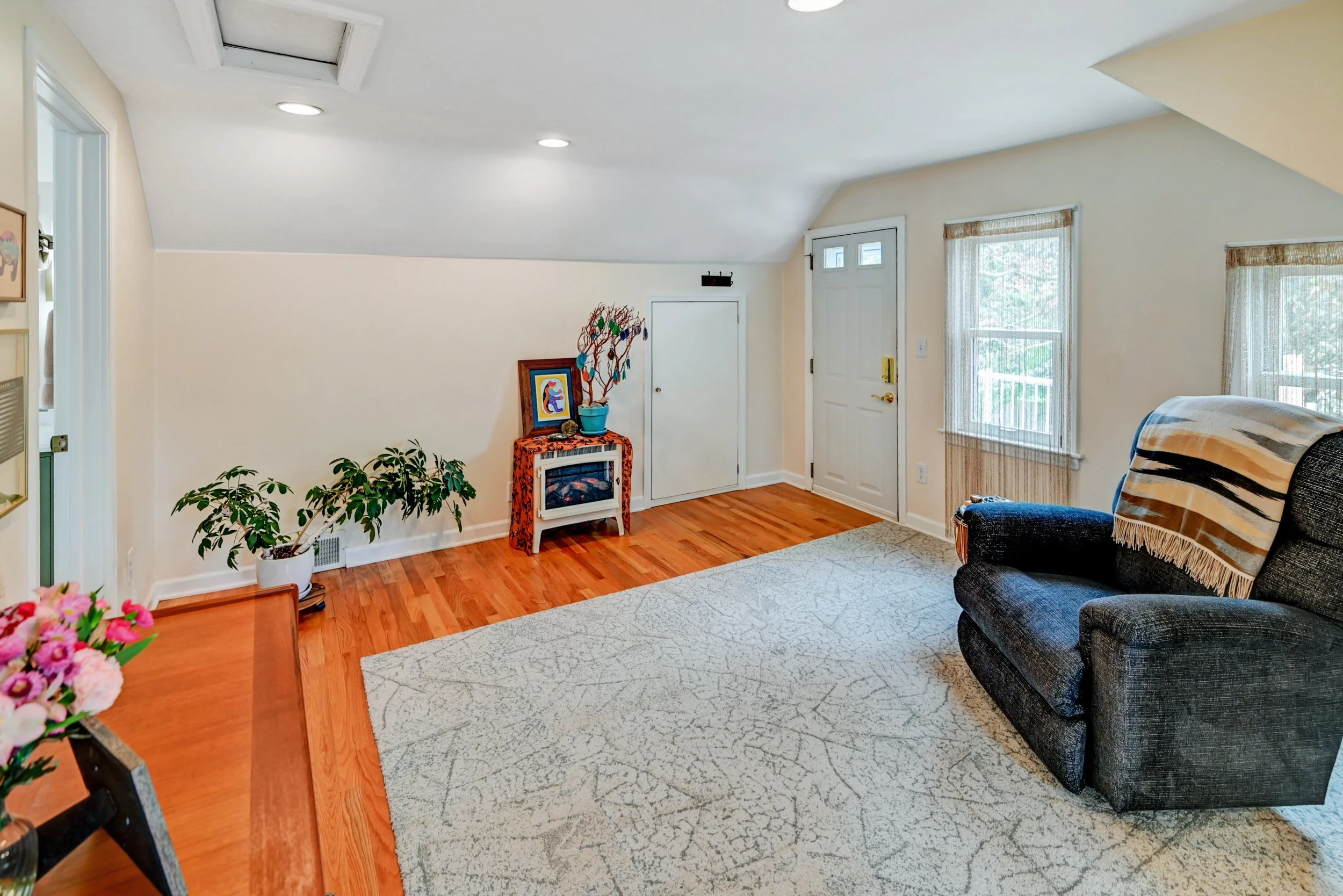 59-2538 Commercial Ave-31.jpg