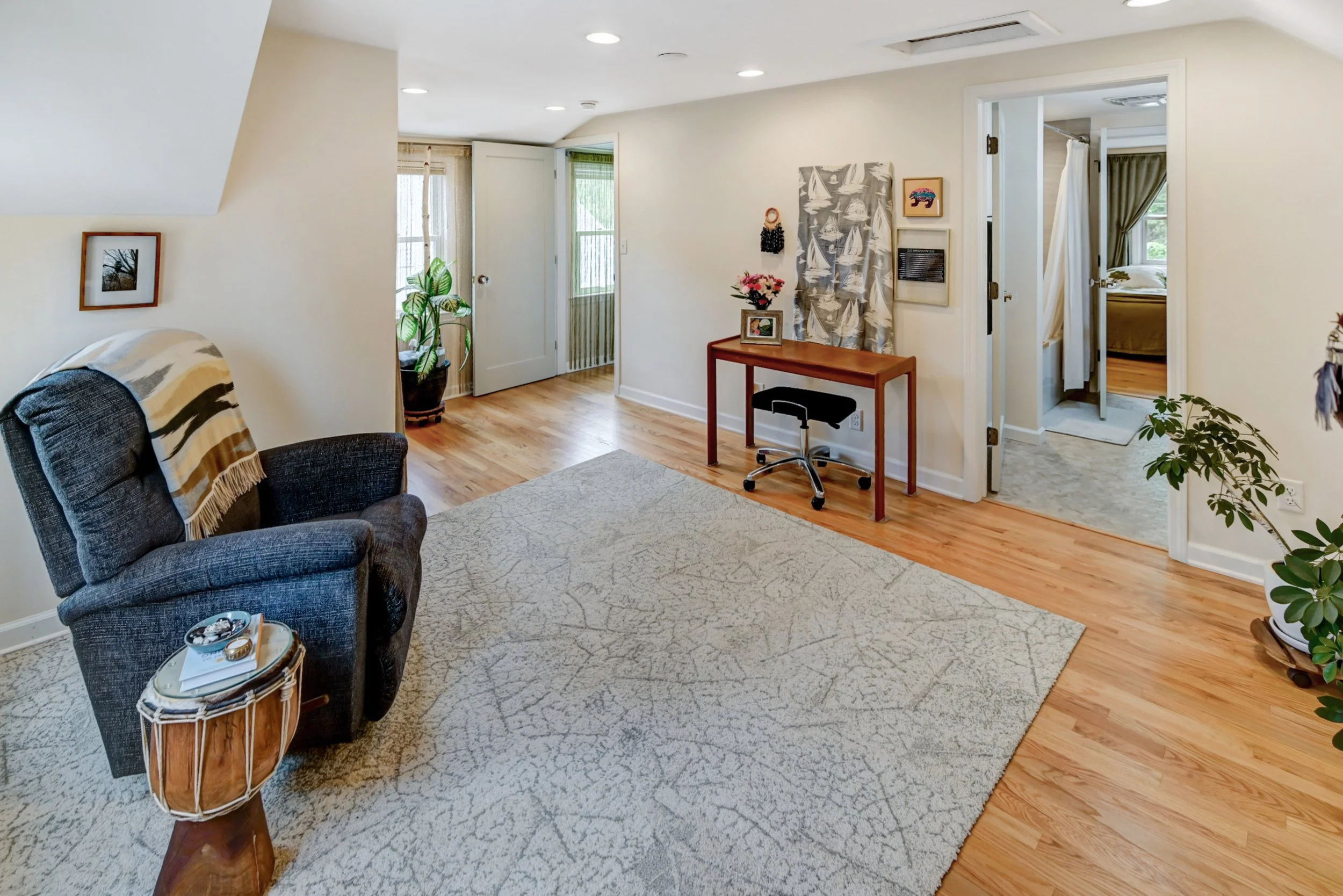 61-2538 Commercial Ave-33.jpg
