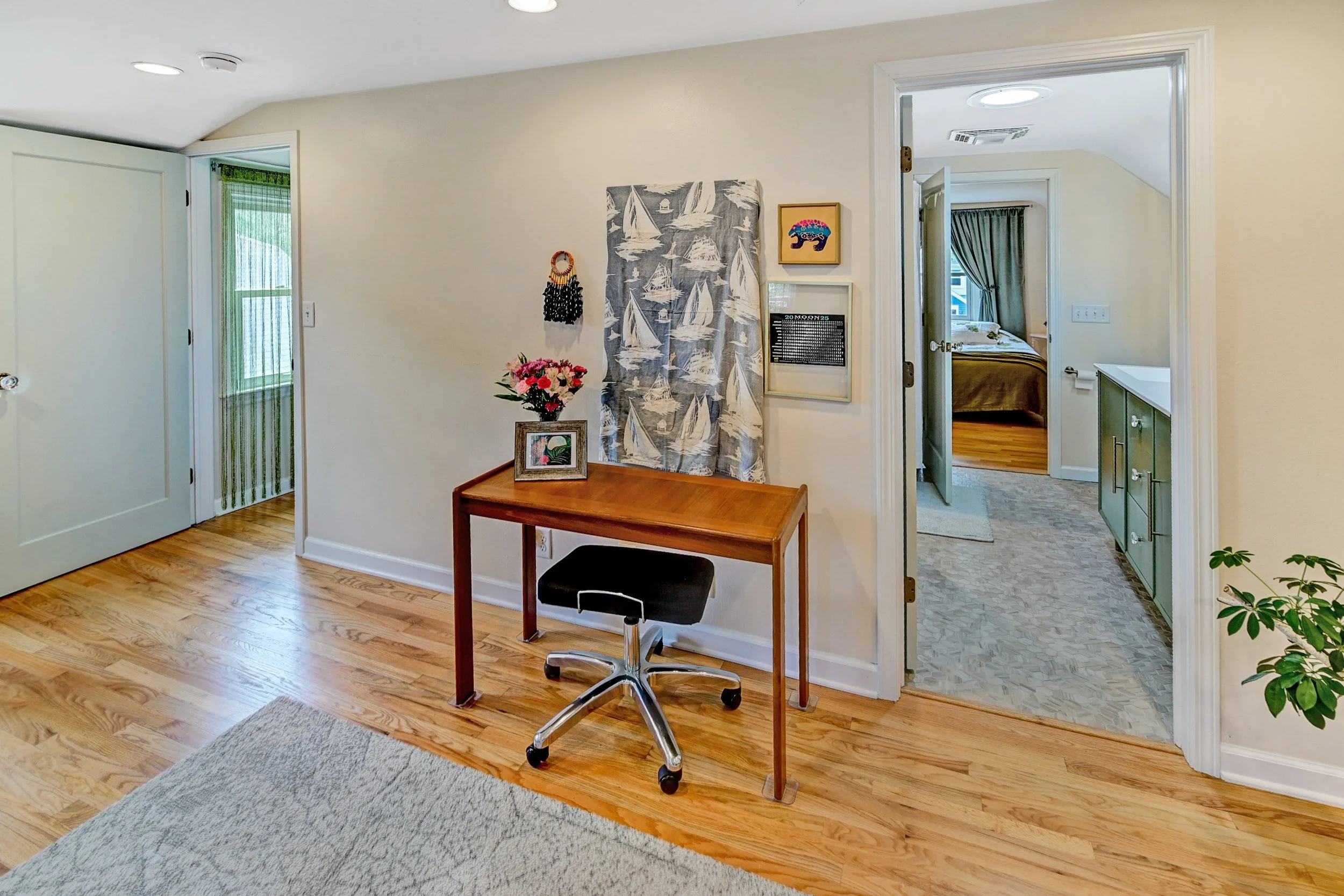 63-2538 Commercial Ave-35.jpg