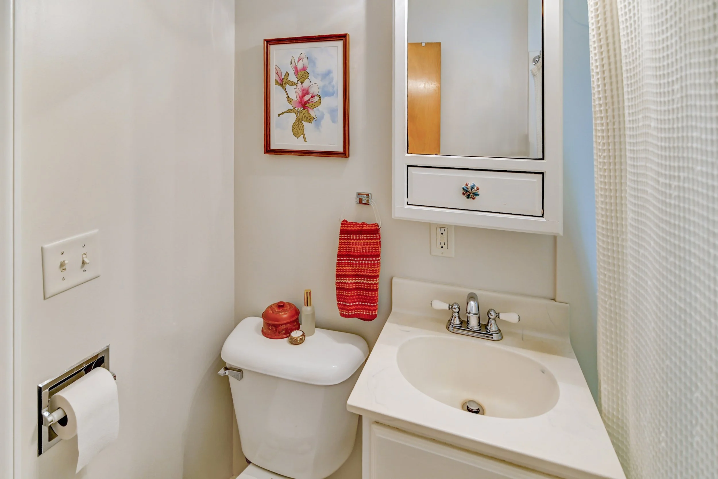 42-2538 Commercial Ave-14.jpg