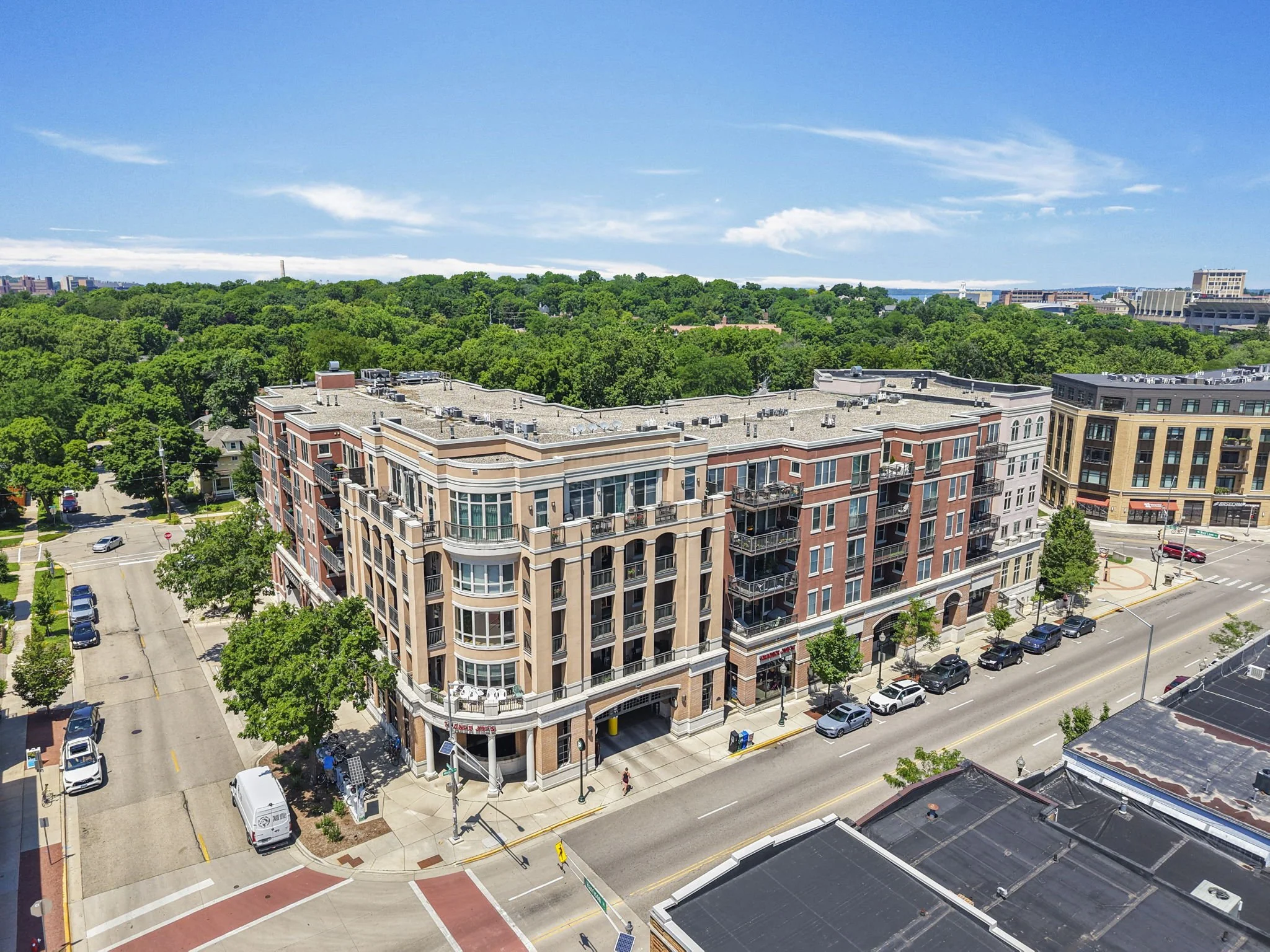 2-web-or-mls-1802-monroe-st-304.jpg