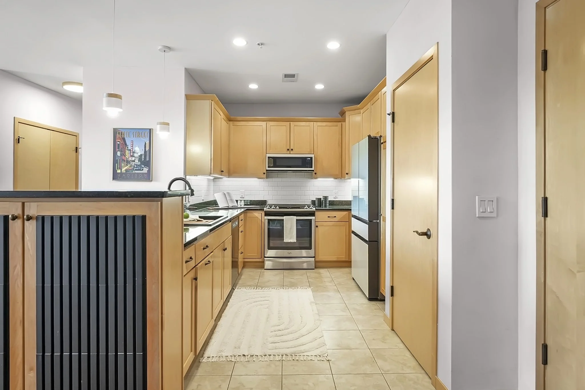 23-web-or-mls-1802-monroe-st-304.jpg