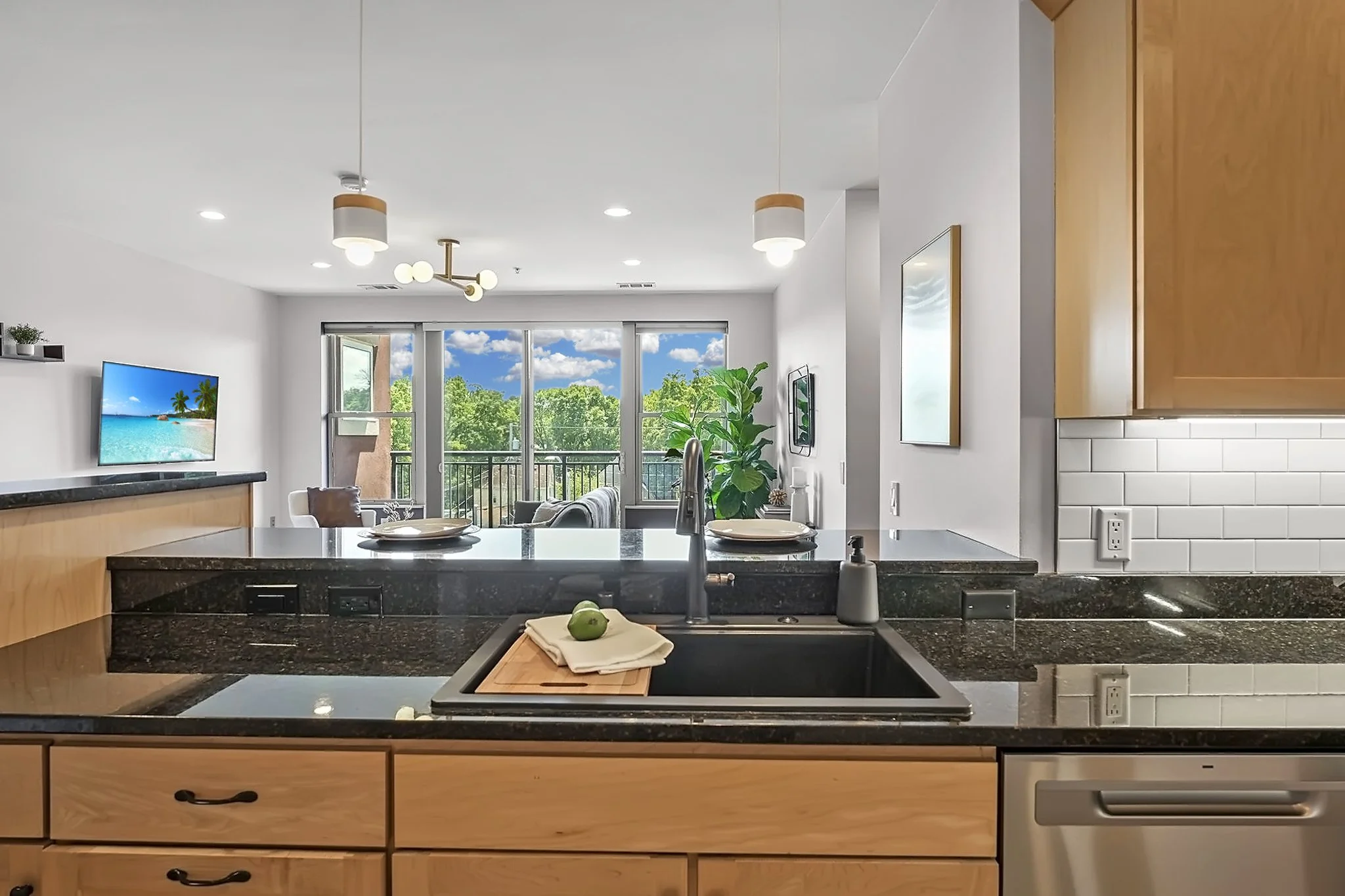 24-web-or-mls-1802-monroe-st-304.jpg