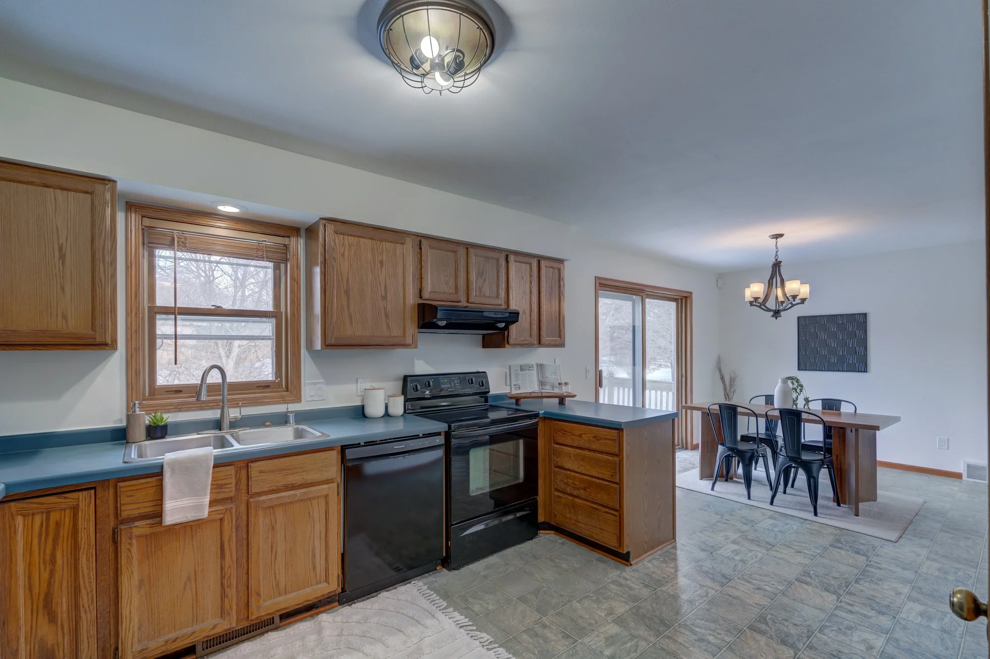 30-3149 Silverton Trail Madison-30.jpg