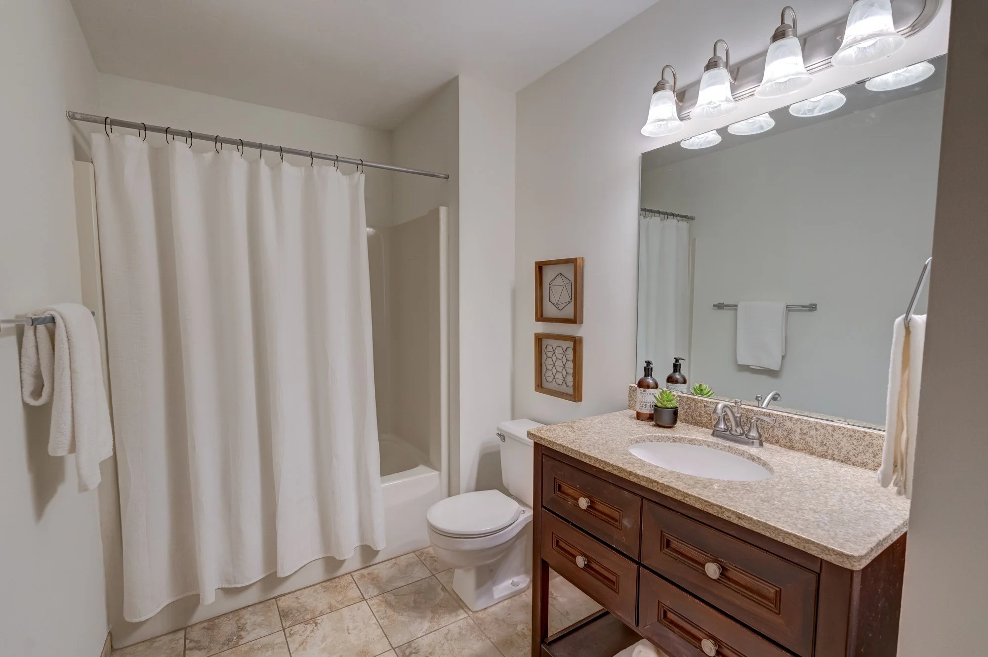 49-3149 Silverton Trail Madison-49.jpg