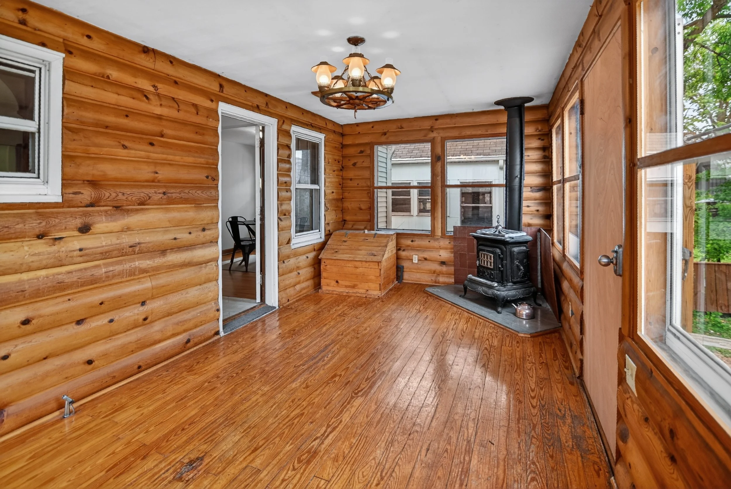 50-245 Waubesa St_5537.jpg