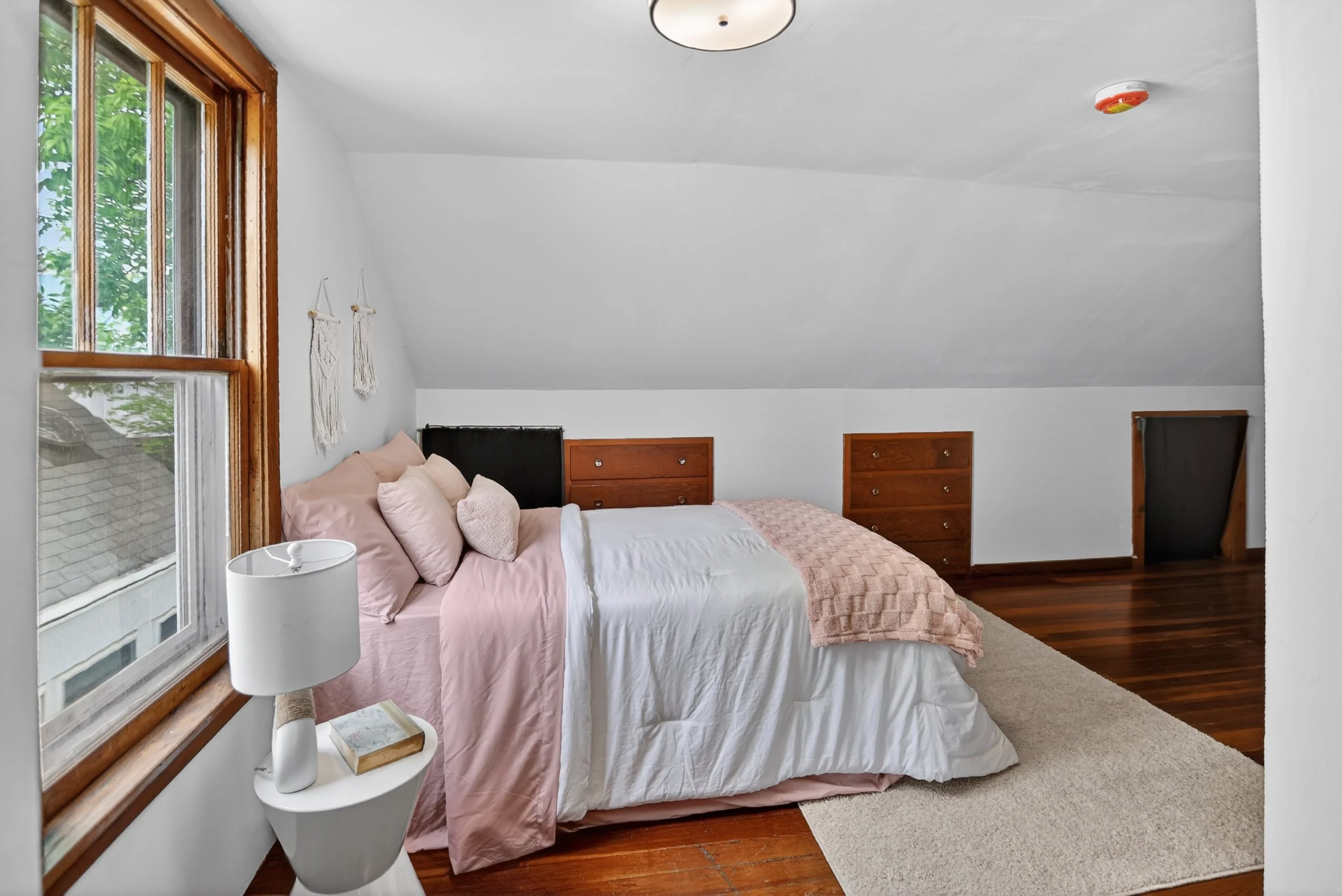 62-245 Waubesa St_5596.jpg