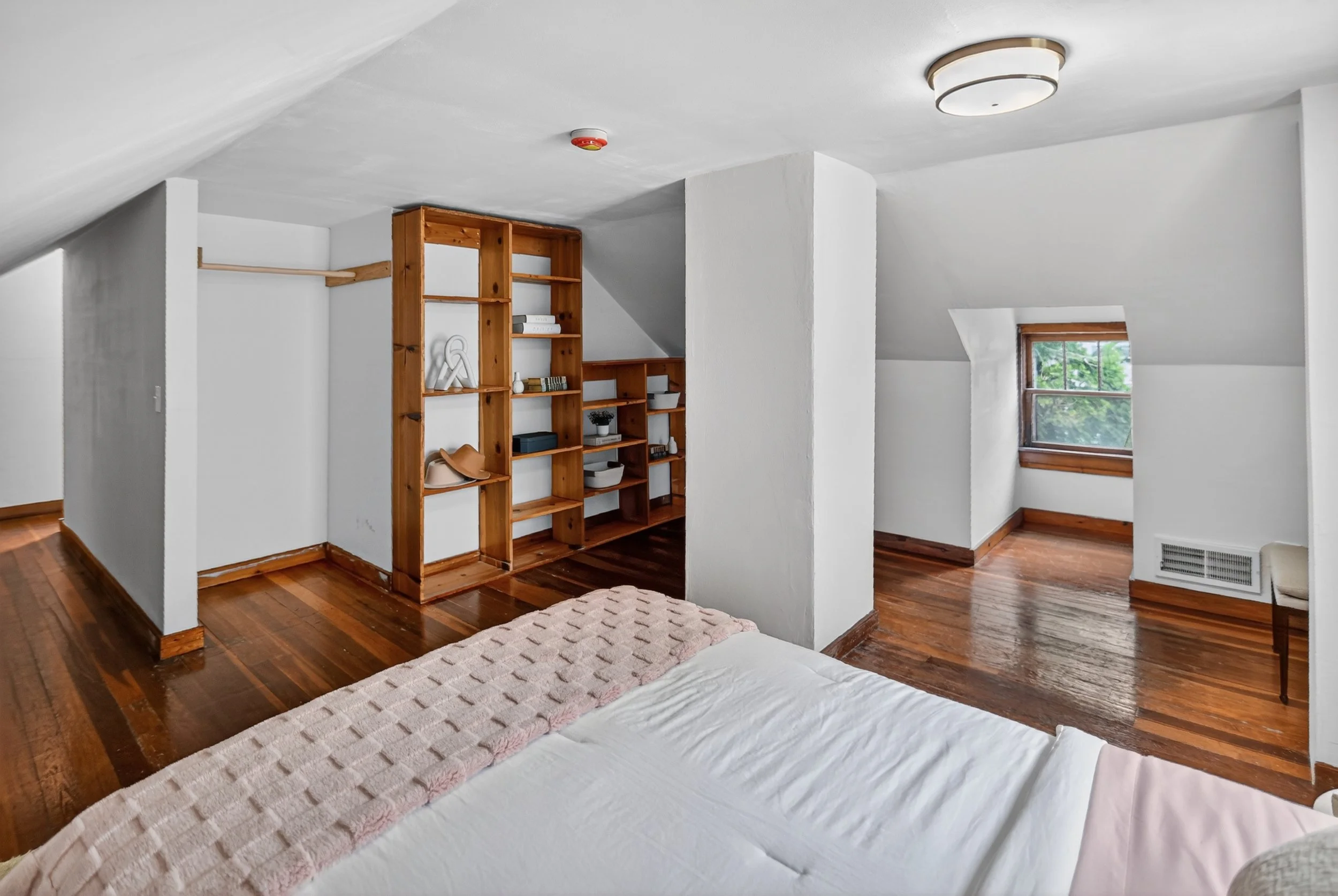 64-245 Waubesa St_5606.jpg