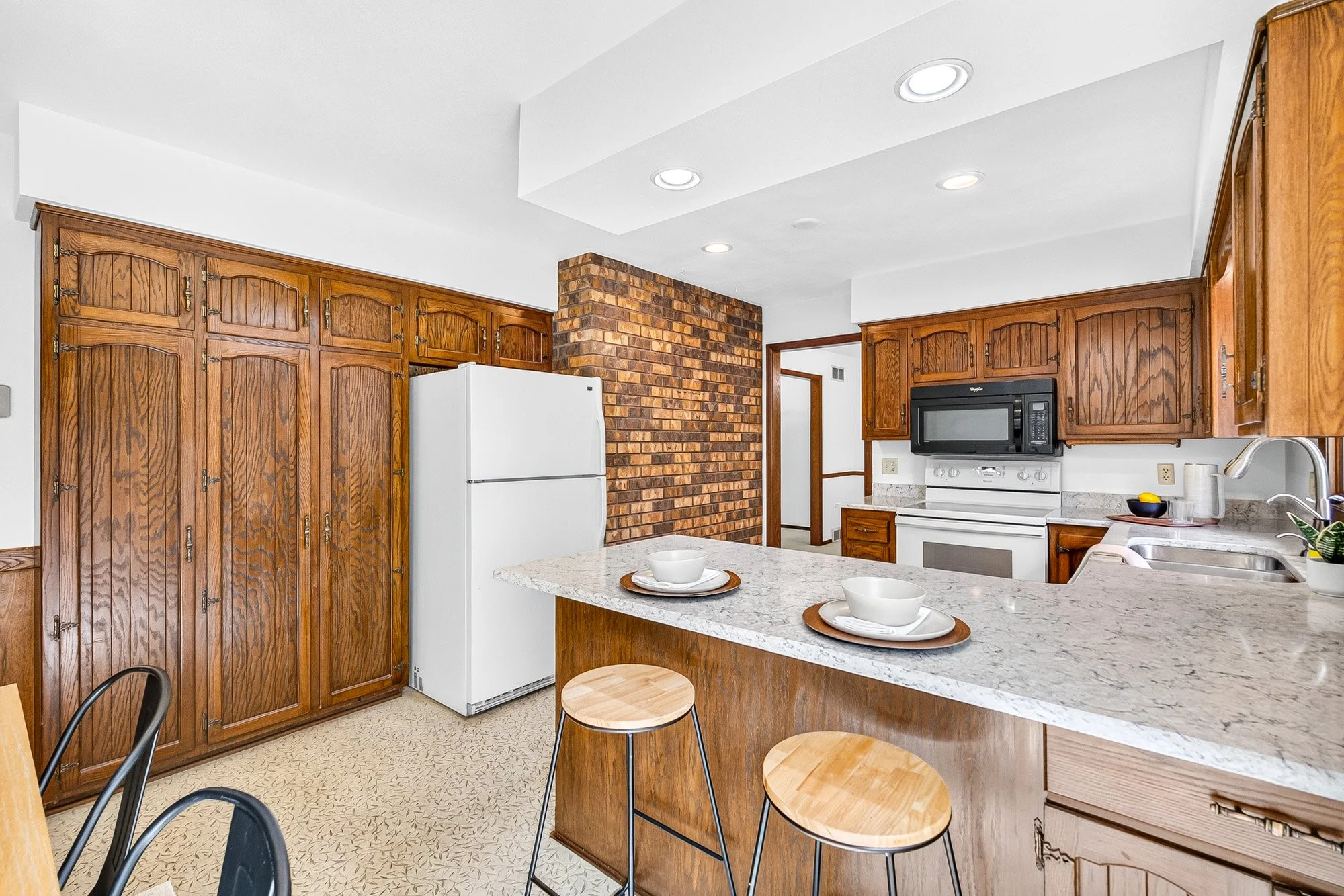 38-610 Walnut Grove Dr Madison-38.jpg