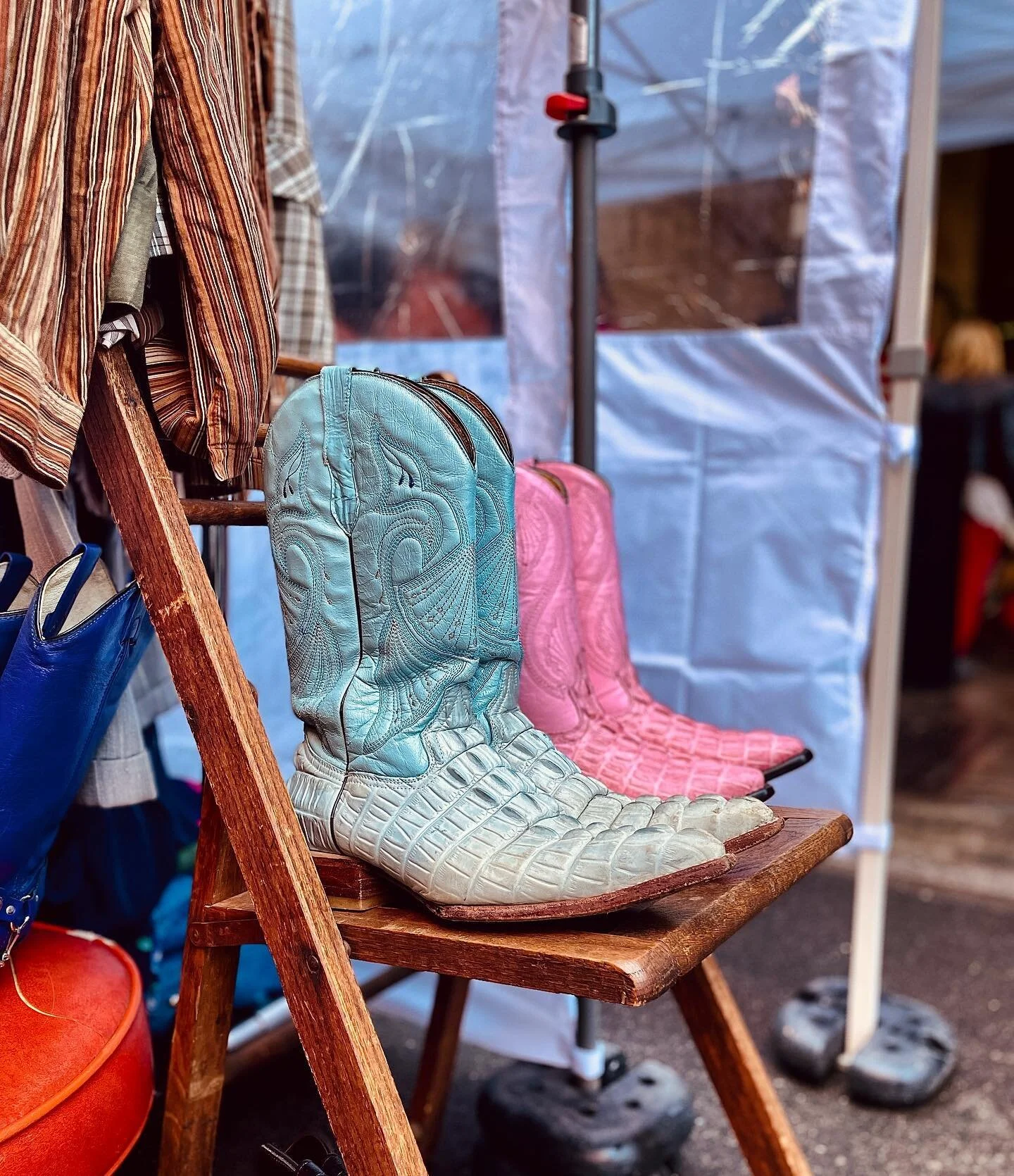 Who says cowgirl boots are only for the ranch? Bring a little southern charm to the streets of New York with some vintage cowgirl boots🤠🗽

Clear your schedule and get ready to add some western flair to your wardrobe after a weekend at the Brooklyn 
