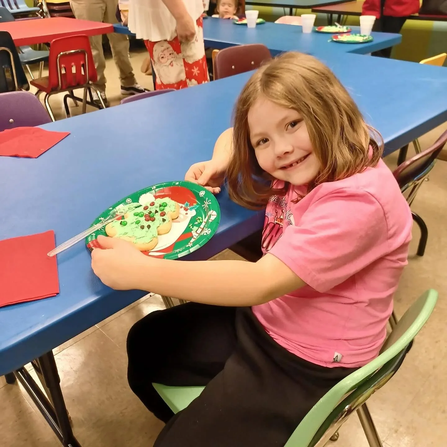 🎅🏽Just a reminder🎅🏽
Cookies with Santa public registration is open!
We&rsquo;re filling up quick so make sure to sign up while you can! 
Make sure to bring your gifts in by December 5th. No need to wrap them, we will wrap them for you! 
For more 